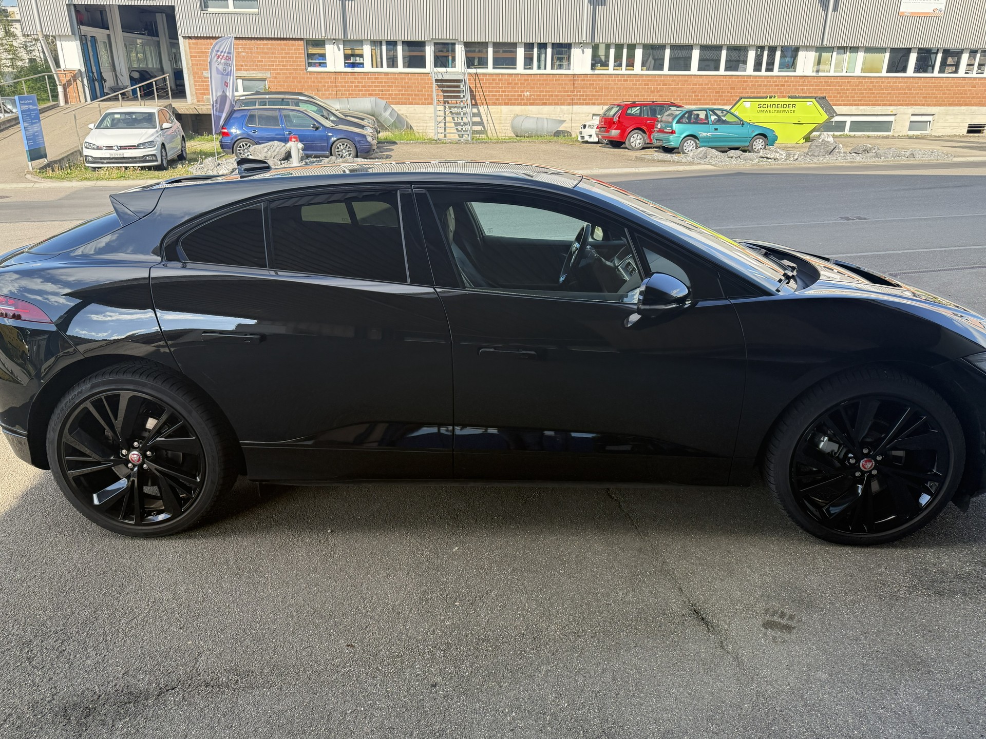 JAGUAR I-PACE-image-1