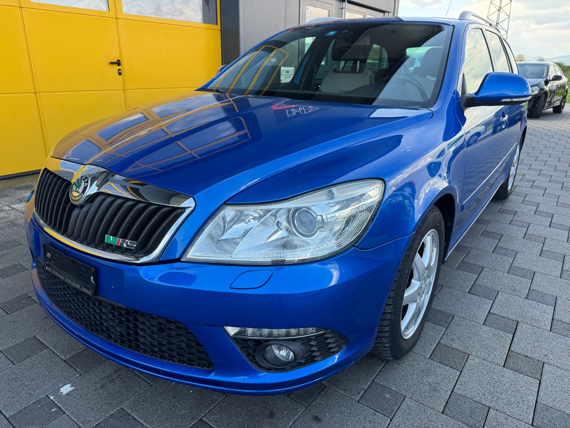 SKODA Octavia Combi 2.0 TDI RS DSG-image-0