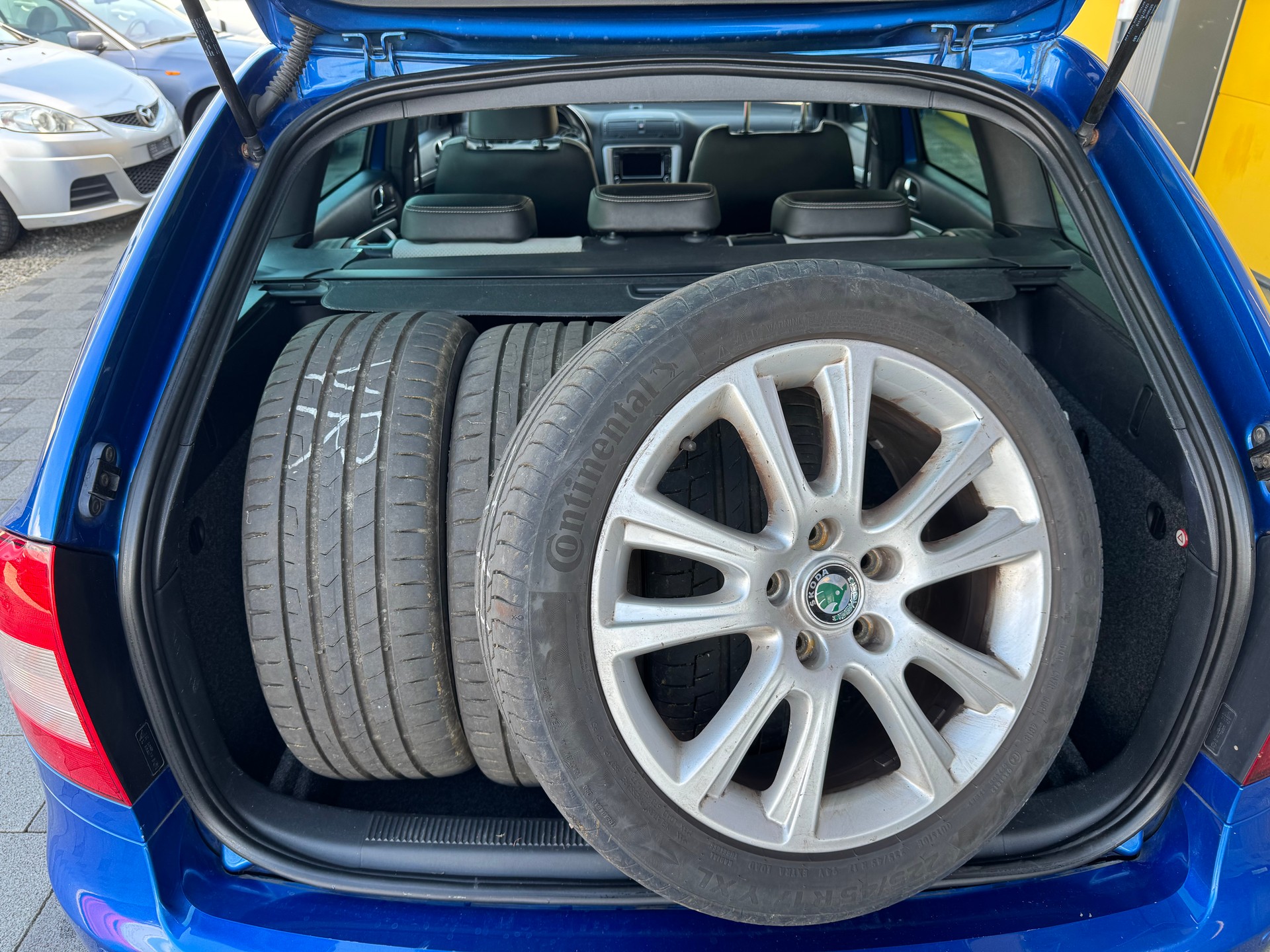 SKODA Octavia Combi 2.0 TDI RS DSG-image-9