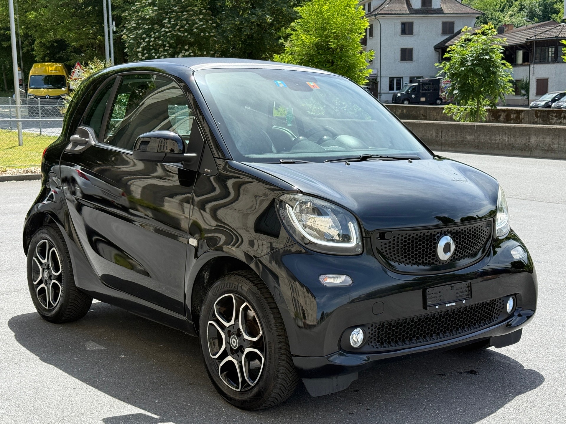 SMART fortwo black pearl-image-5