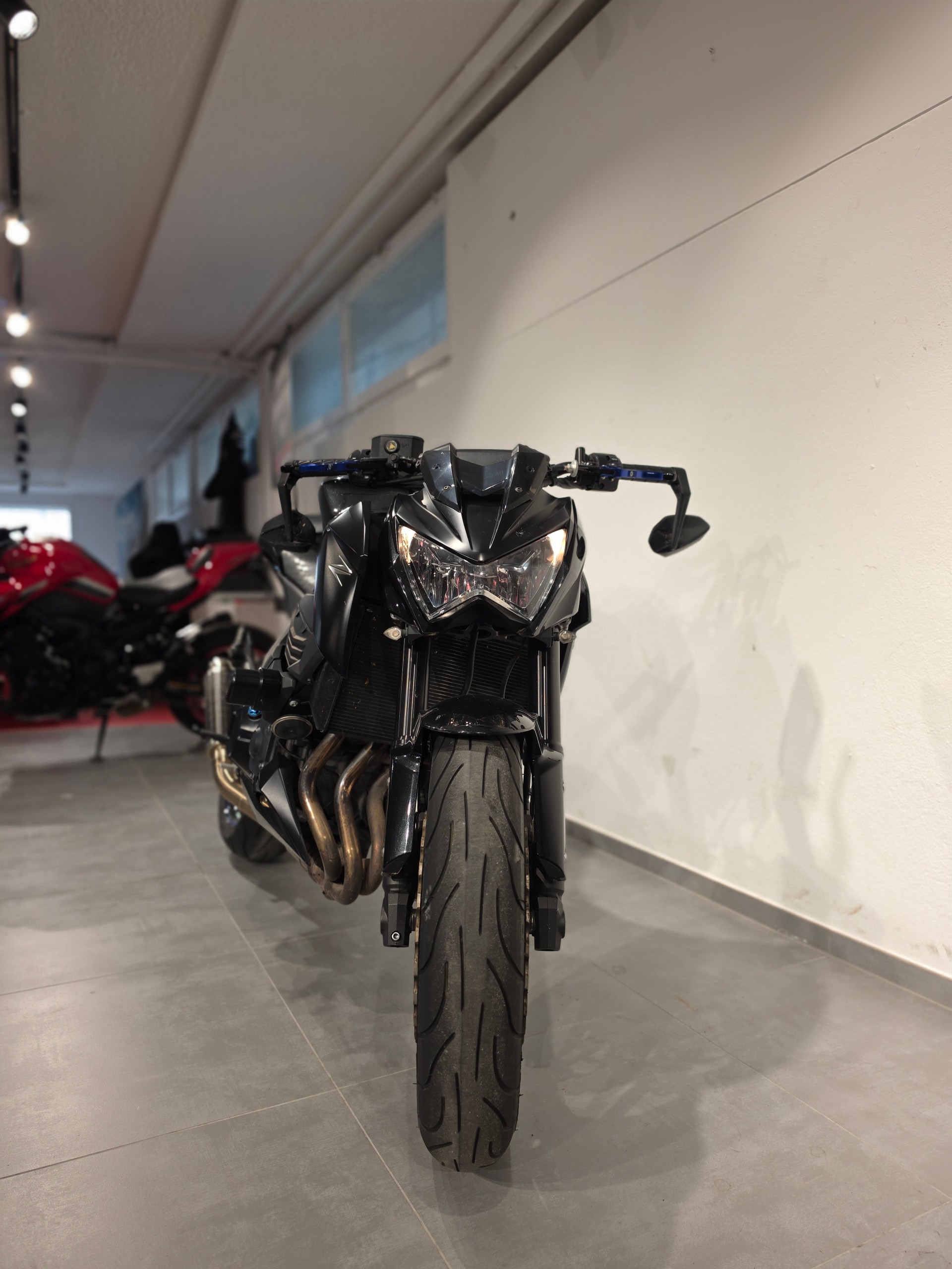 KAWASAKI Z 800 ABS-showroom-element-1
