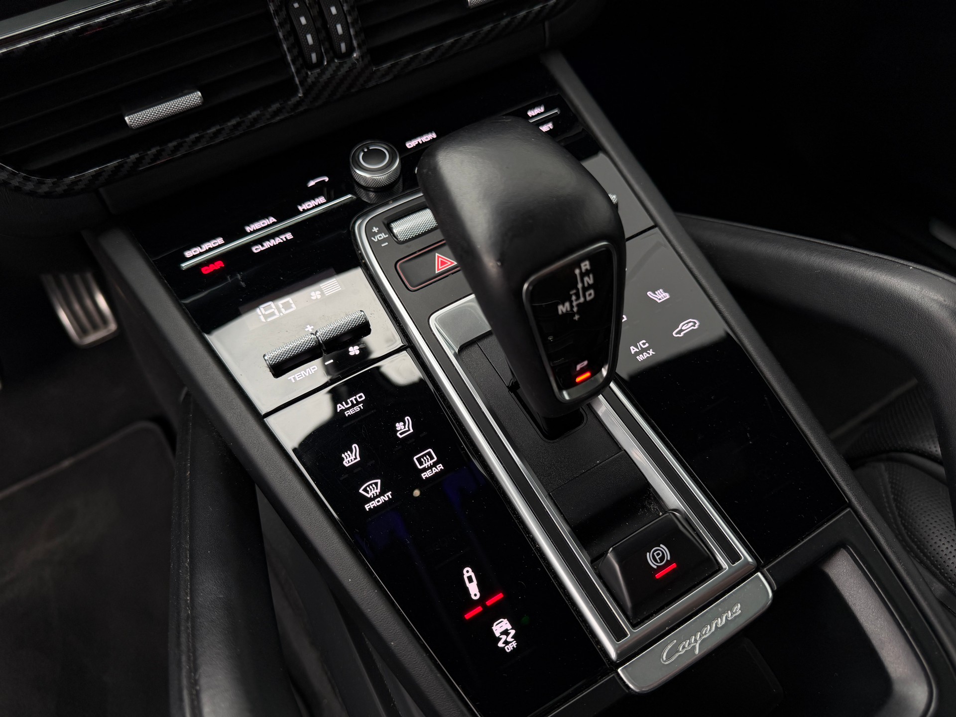 PORSCHE Cayenne Turbo *Anhängerkupplung*-image-13