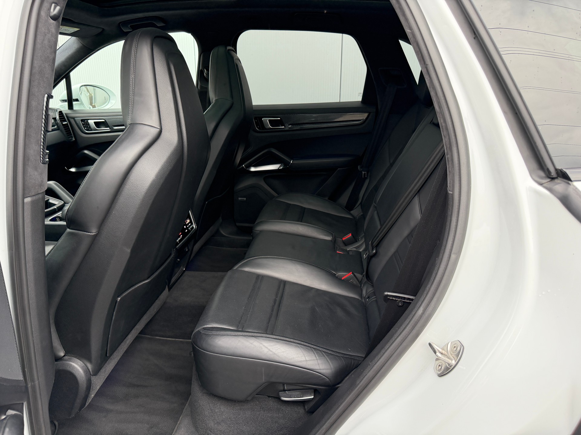 PORSCHE Cayenne Turbo *Anhängerkupplung*-image-12