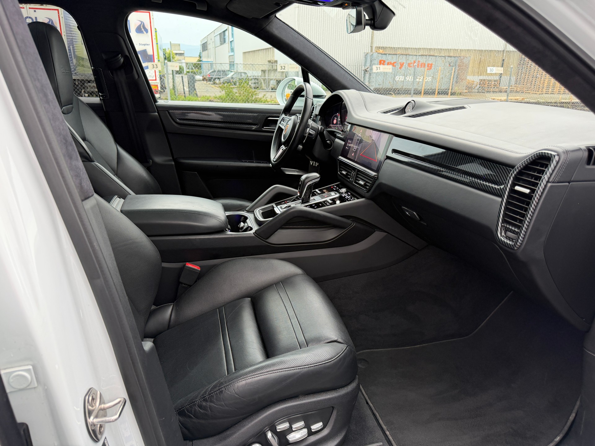 PORSCHE Cayenne Turbo *Anhängerkupplung*-image-11
