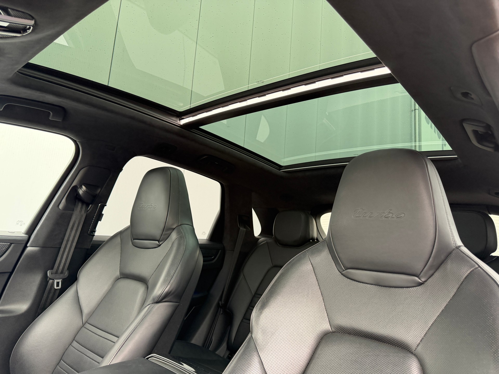 PORSCHE Cayenne Turbo *Anhängerkupplung*-image-15