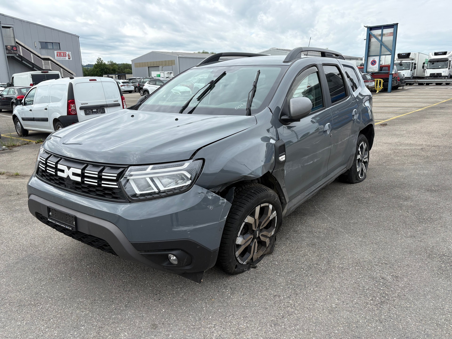 DACIA Duster TCe 150 Expression 4x4-image-0