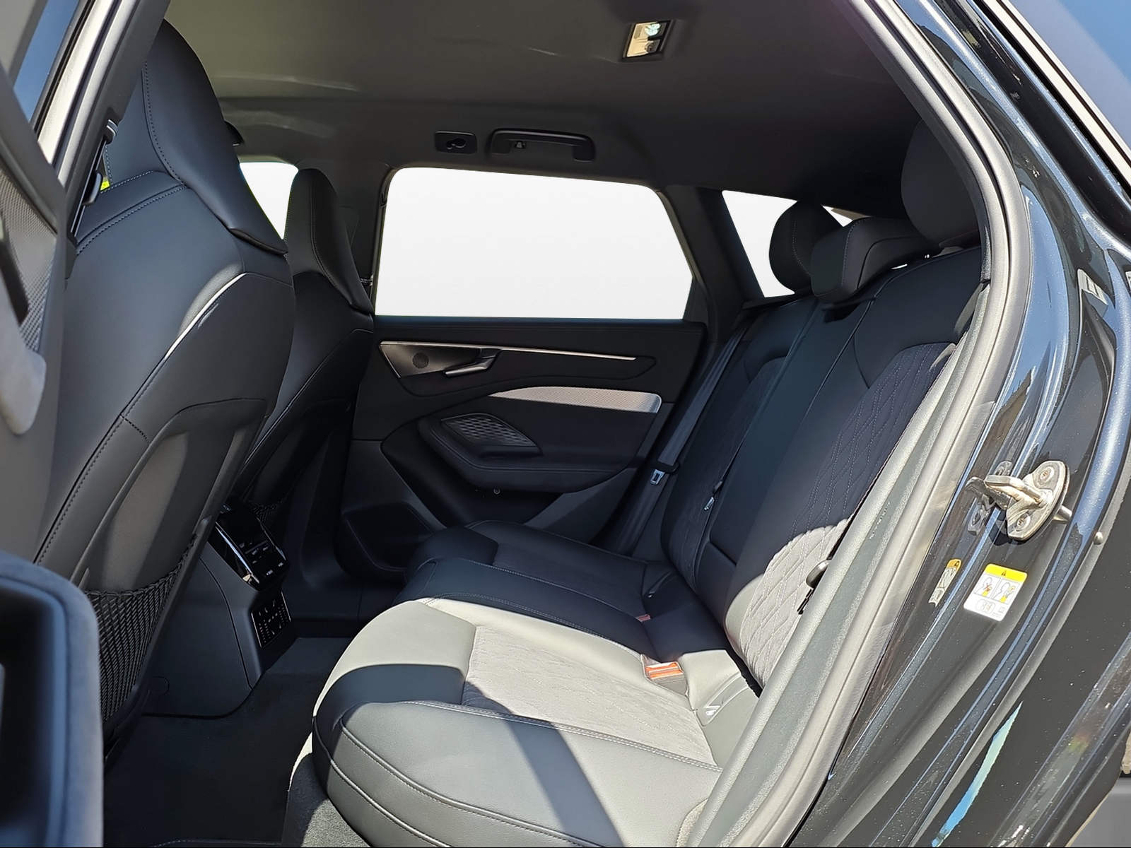 AUDI A6 Avant e-hybrid quattro 270 kW S tronic-image-10