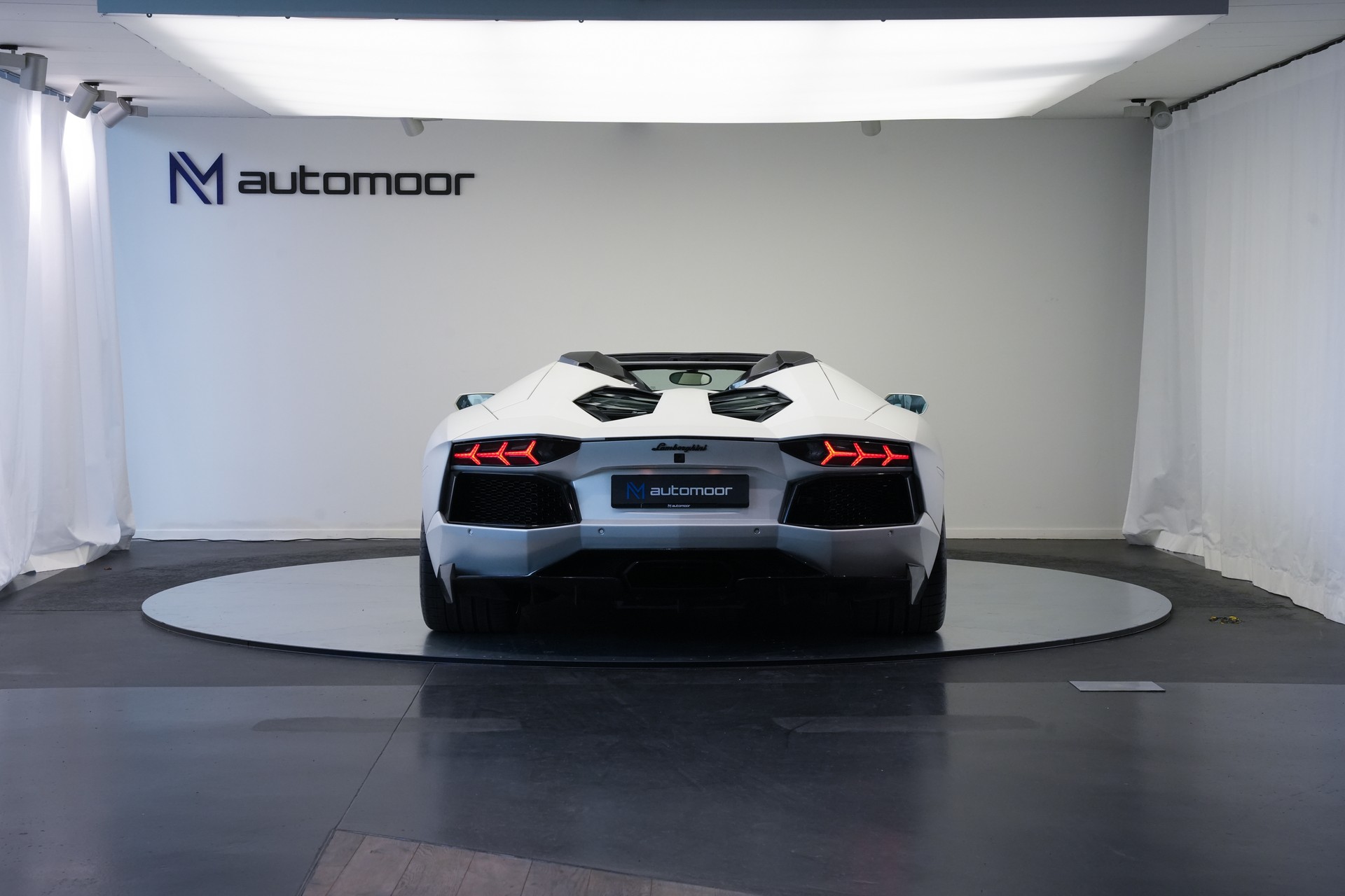 LAMBORGHINI Aventador LP700-4 Roadster E-Gear *Unikat* *Novitec* *Mattlackierung*-image-5
