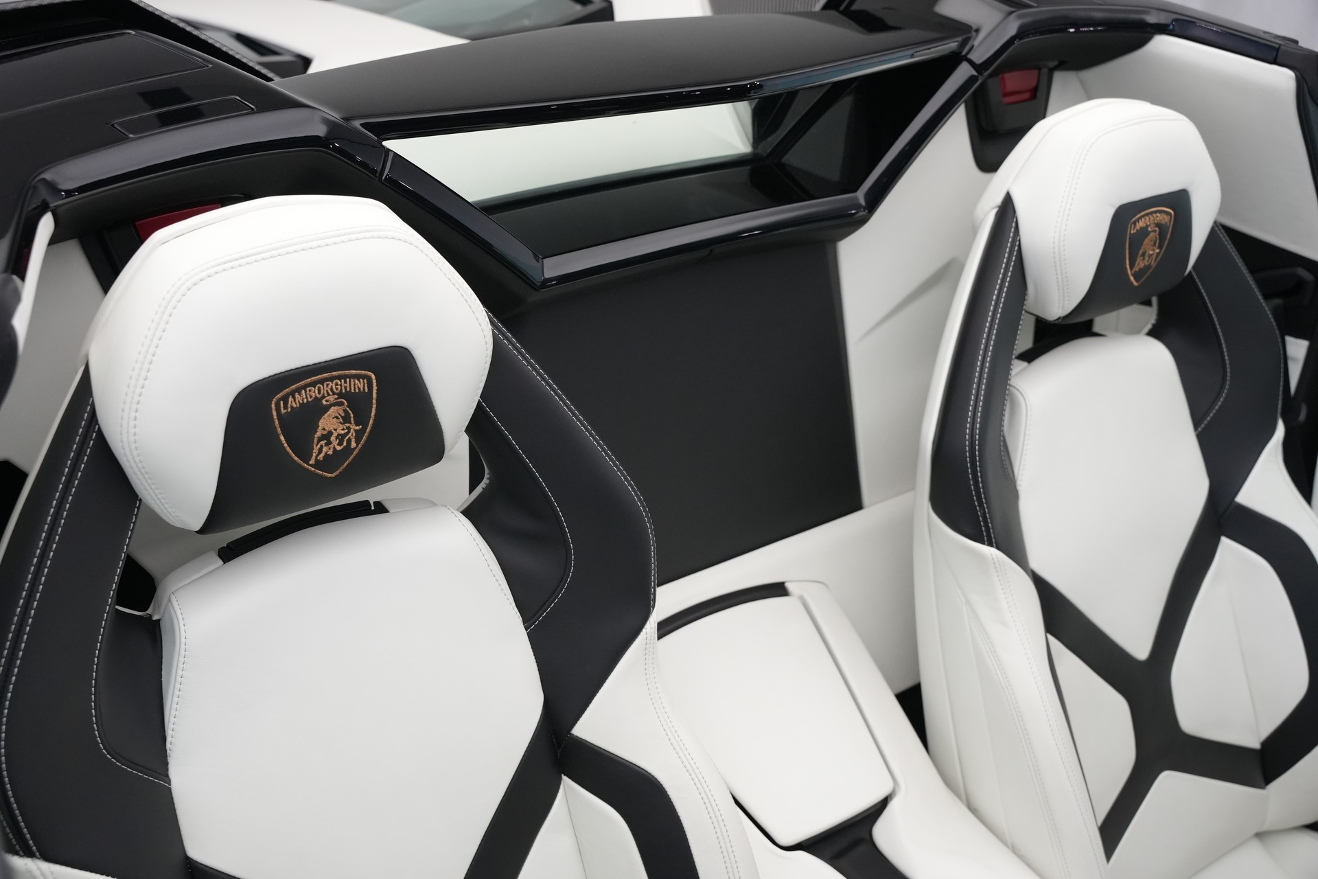 LAMBORGHINI Aventador LP700-4 Roadster E-Gear *SONDERPREIS!* *Unikat* *Novitec* *Mattlackierung*-image-22