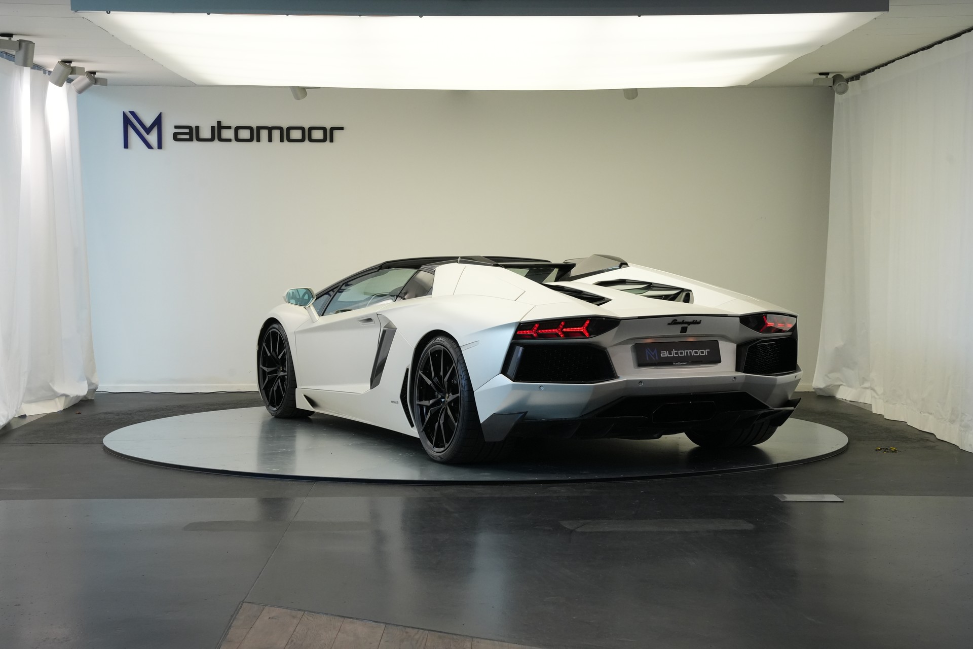 LAMBORGHINI Aventador LP700-4 Roadster E-Gear *SONDERPREIS!* *Unikat* *Novitec* *Mattlackierung*-image-6