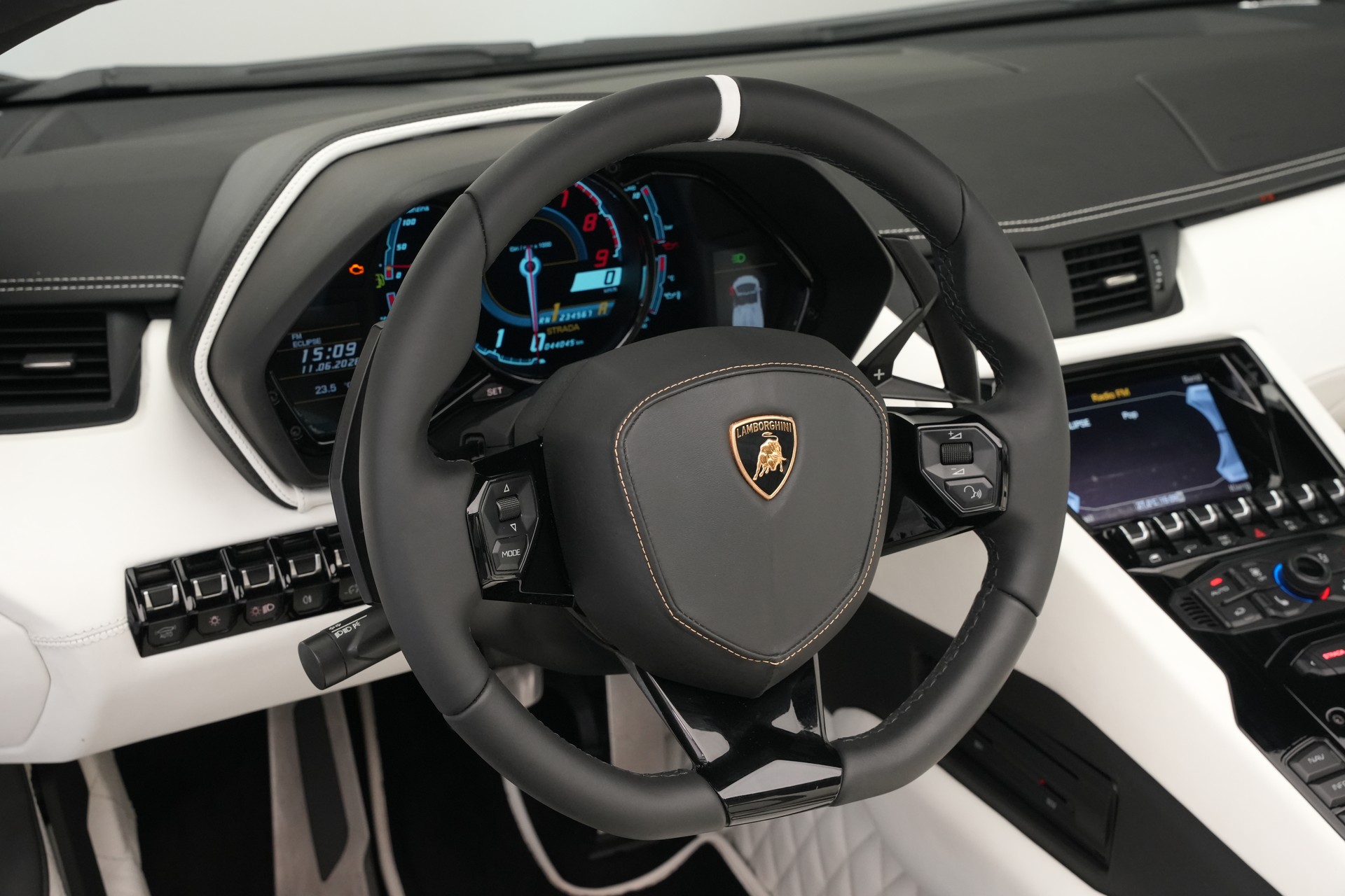 LAMBORGHINI Aventador LP700-4 Roadster E-Gear *SONDERPREIS!* *Unikat* *Novitec* *Mattlackierung*-image-23