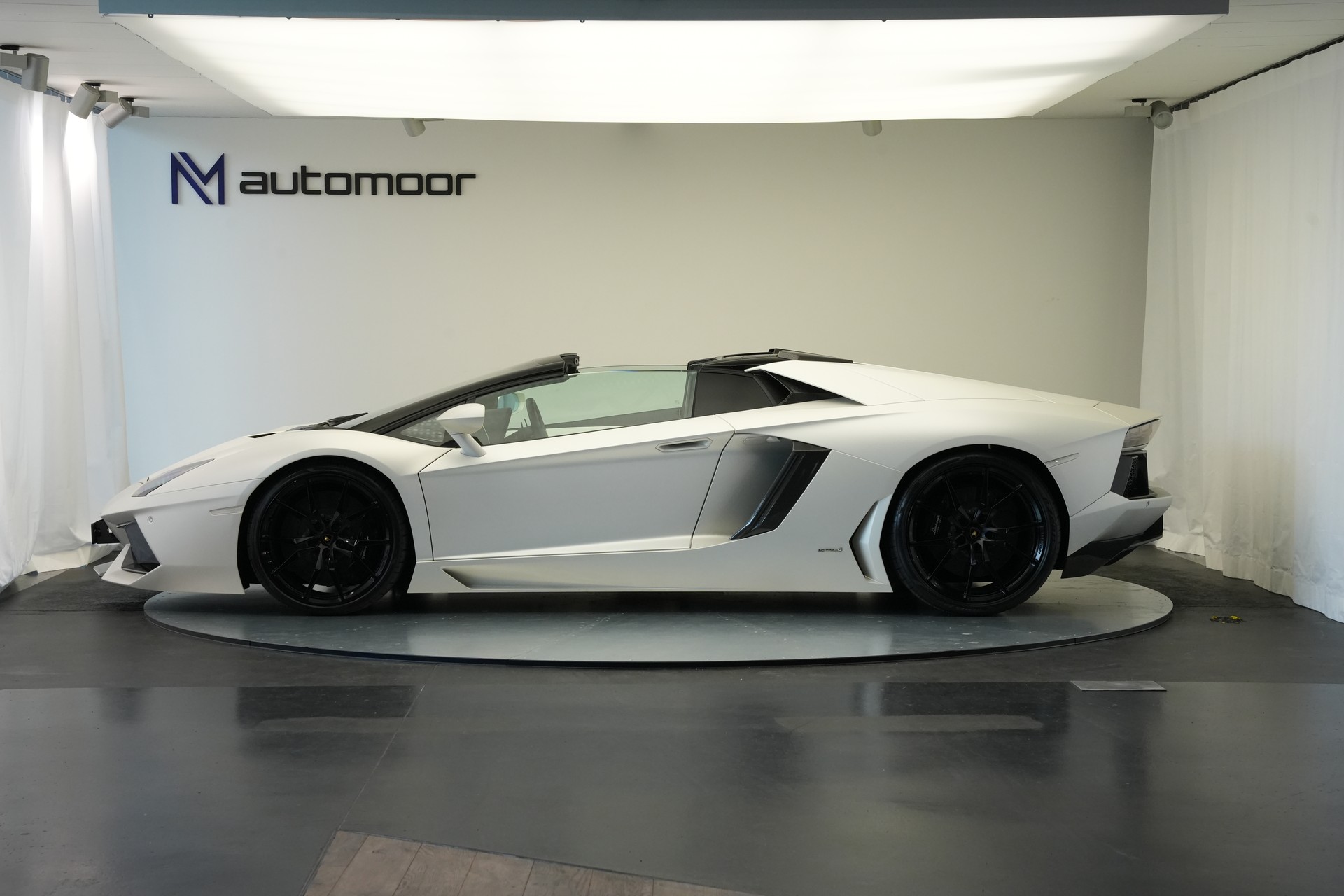 LAMBORGHINI Aventador LP700-4 Roadster E-Gear *SONDERPREIS!* *Unikat* *Novitec* *Mattlackierung*-image-7