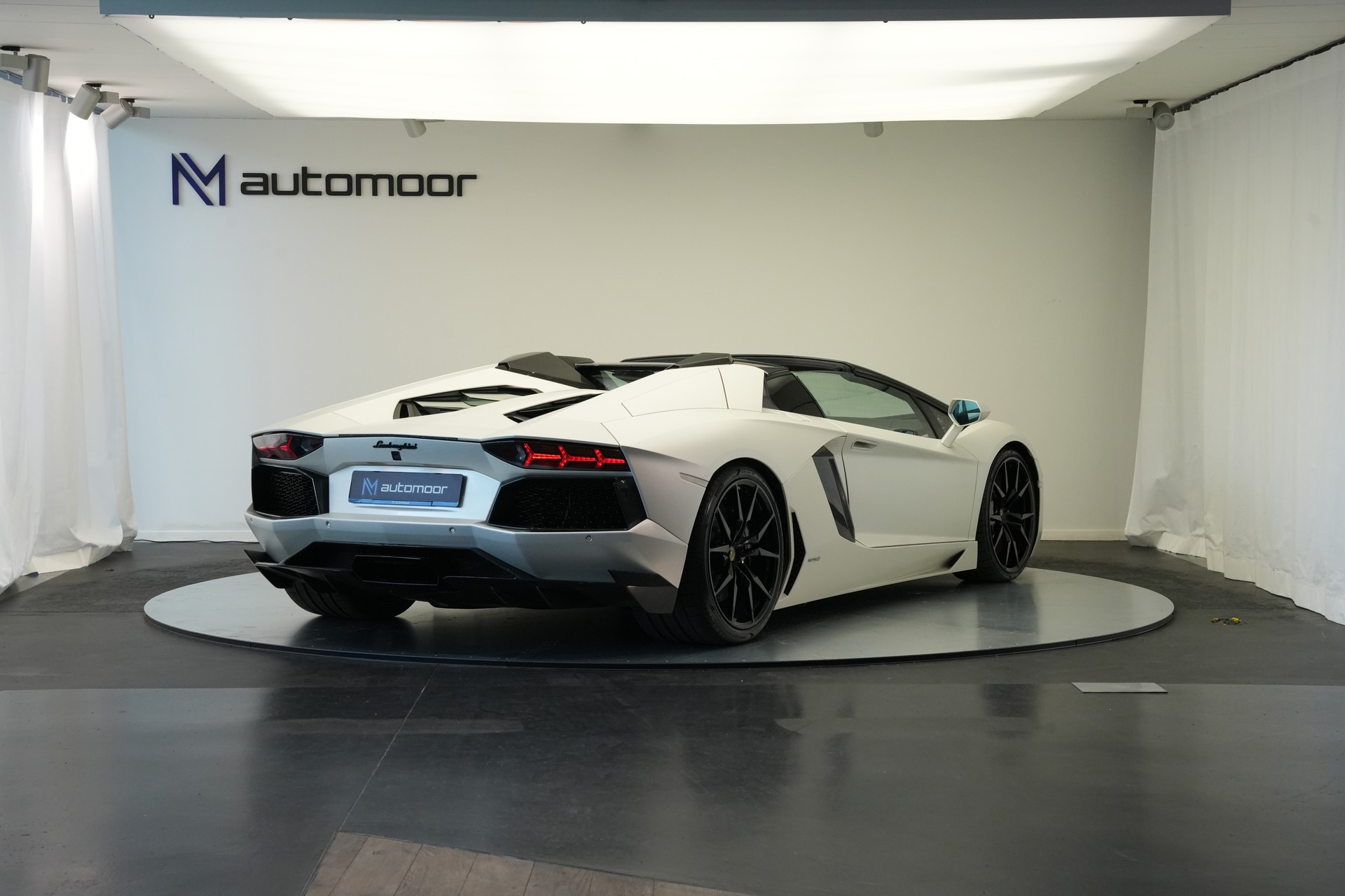 LAMBORGHINI Aventador LP700-4 Roadster E-Gear *SONDERPREIS!* *Unikat* *Novitec* *Mattlackierung*-image-4