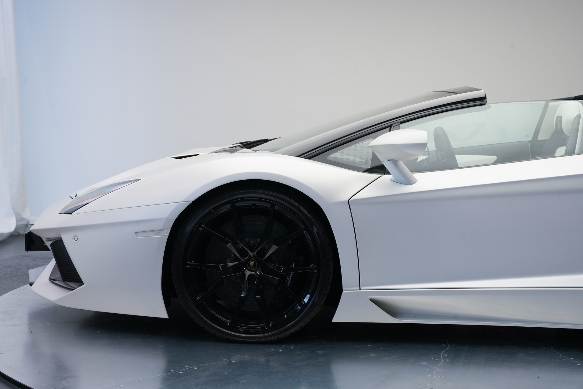 LAMBORGHINI Aventador LP700-4 Roadster E-Gear *Unikat* *Novitec* *Mattlackierung*-image-35