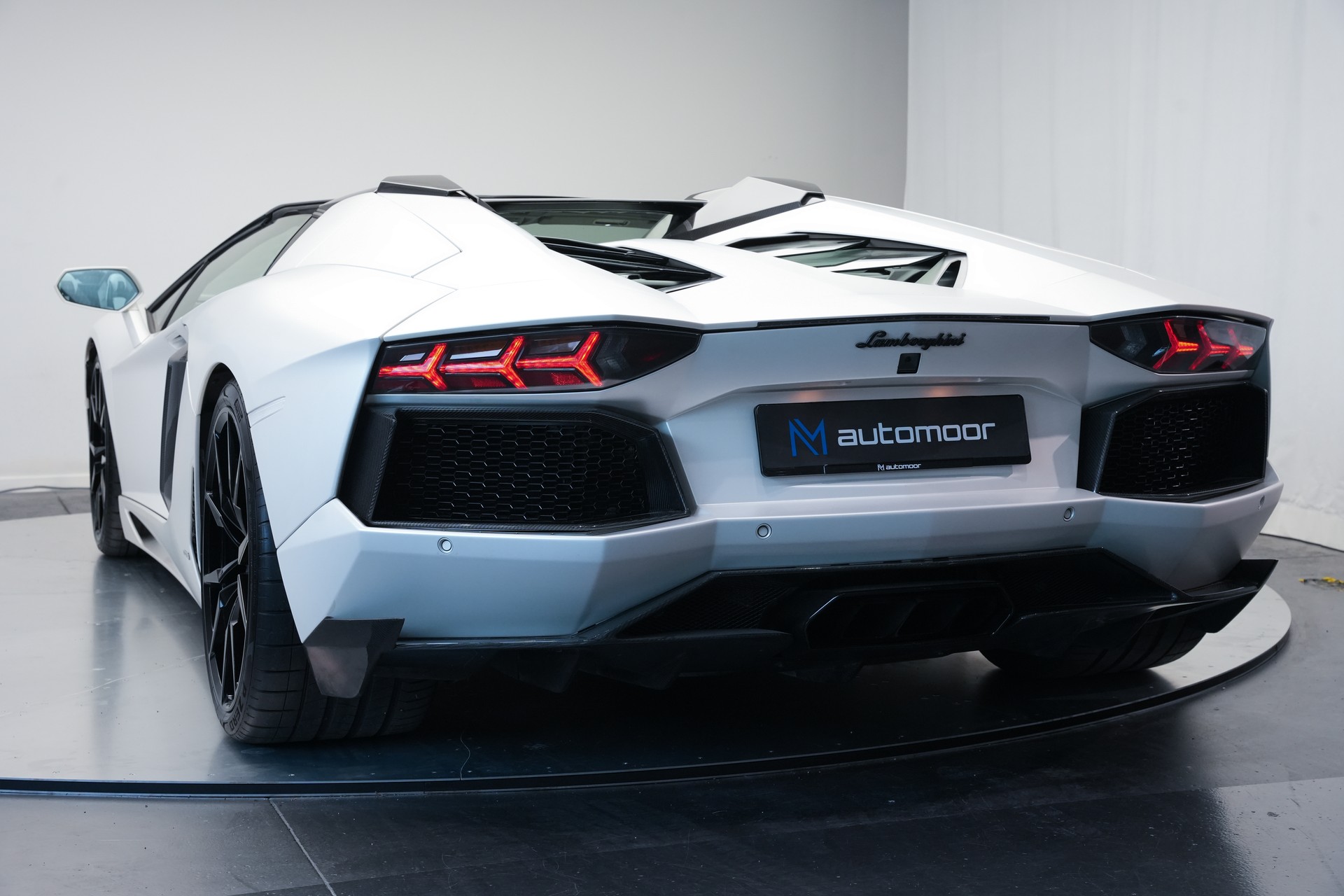 LAMBORGHINI Aventador LP700-4 Roadster E-Gear *Unikat* *Novitec* *Mattlackierung*-image-29