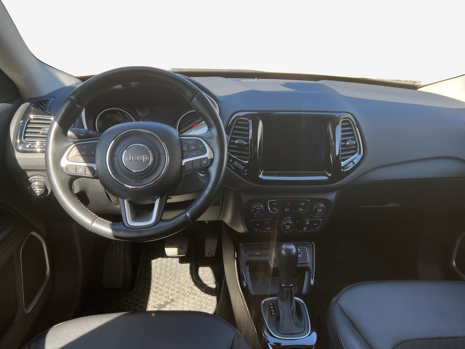 JEEP Compass 4x2 1.3 Turbo Limited DKG-image-8
