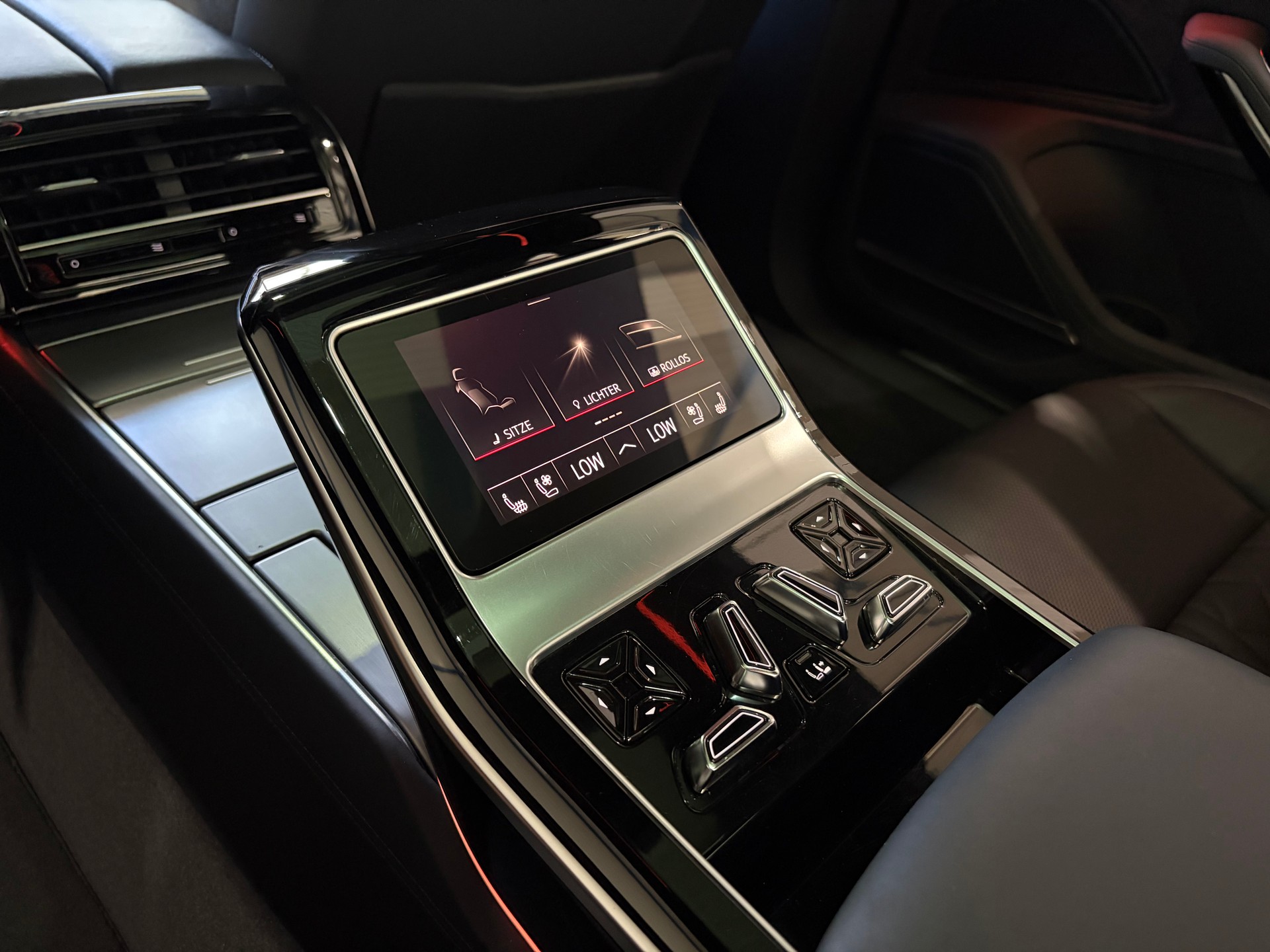 AUDI A8 50 L TDI qu.**Werksgarantie,S-Sportsitze,STANDH,Panodach,Voll**-image-14