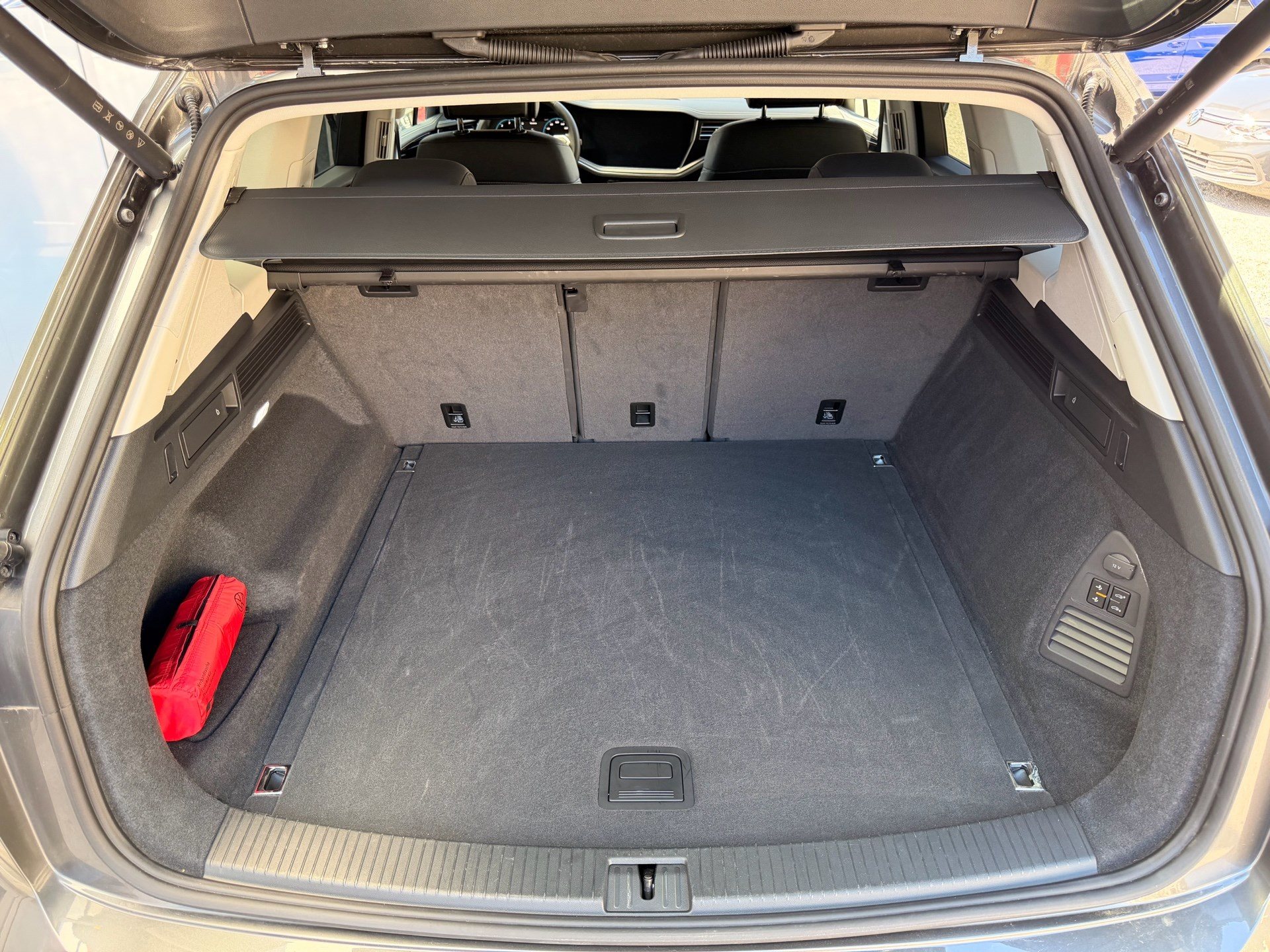 VW Touareg 3.0 TDI 231PS 4MOTION ***INNOVISIONS COCKPIT & ANHÄNGEKUPPLUNG ***-image-25