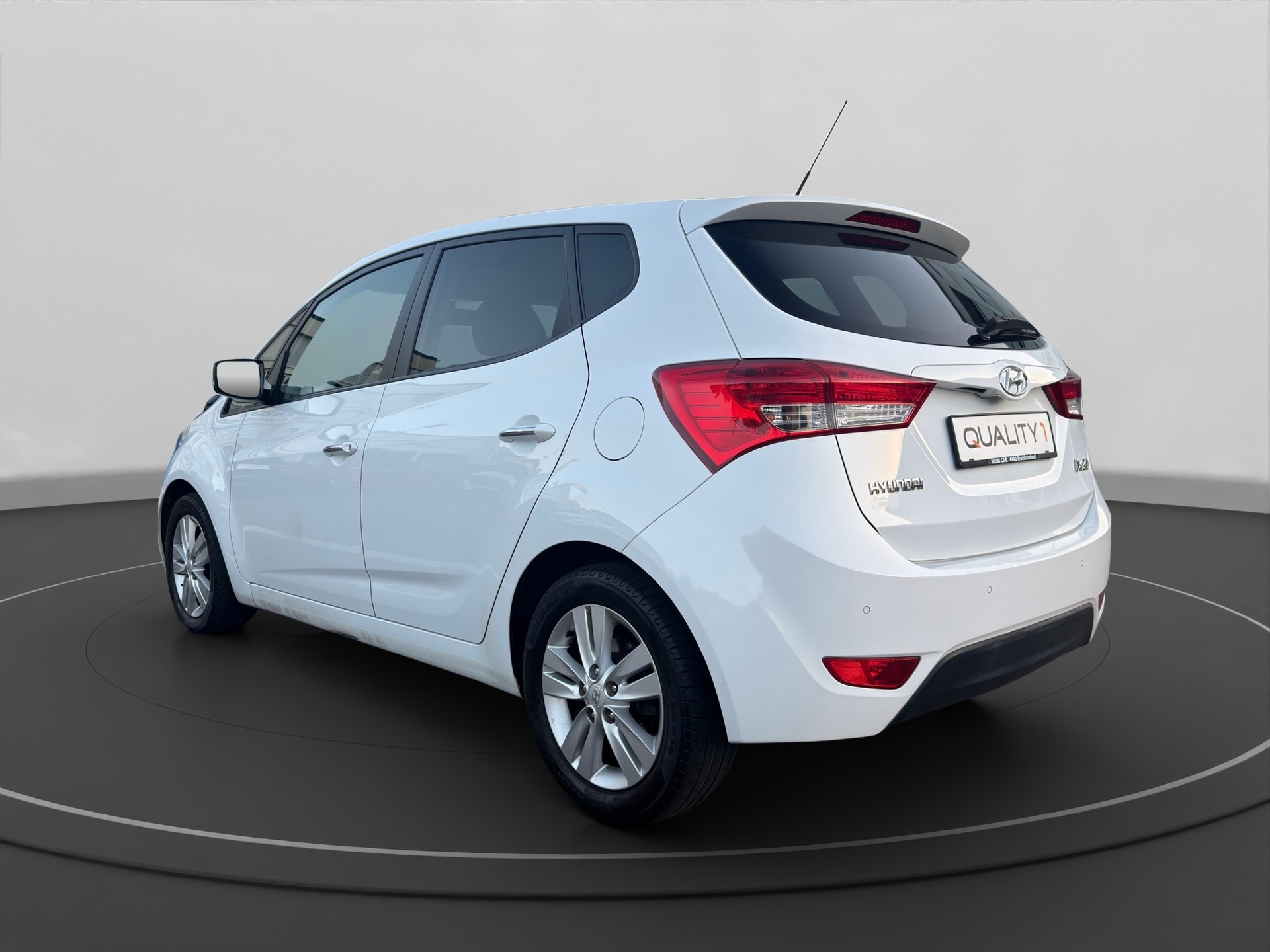 HYUNDAI iX20 1.6 Premium Automatic-image-2