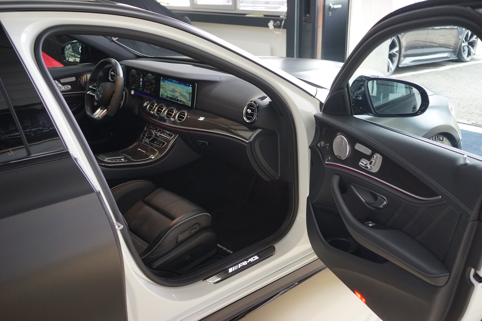 MERCEDES-BENZ AMG E 63 S 4Matic+ Speedshift 9G-TCT-image-27