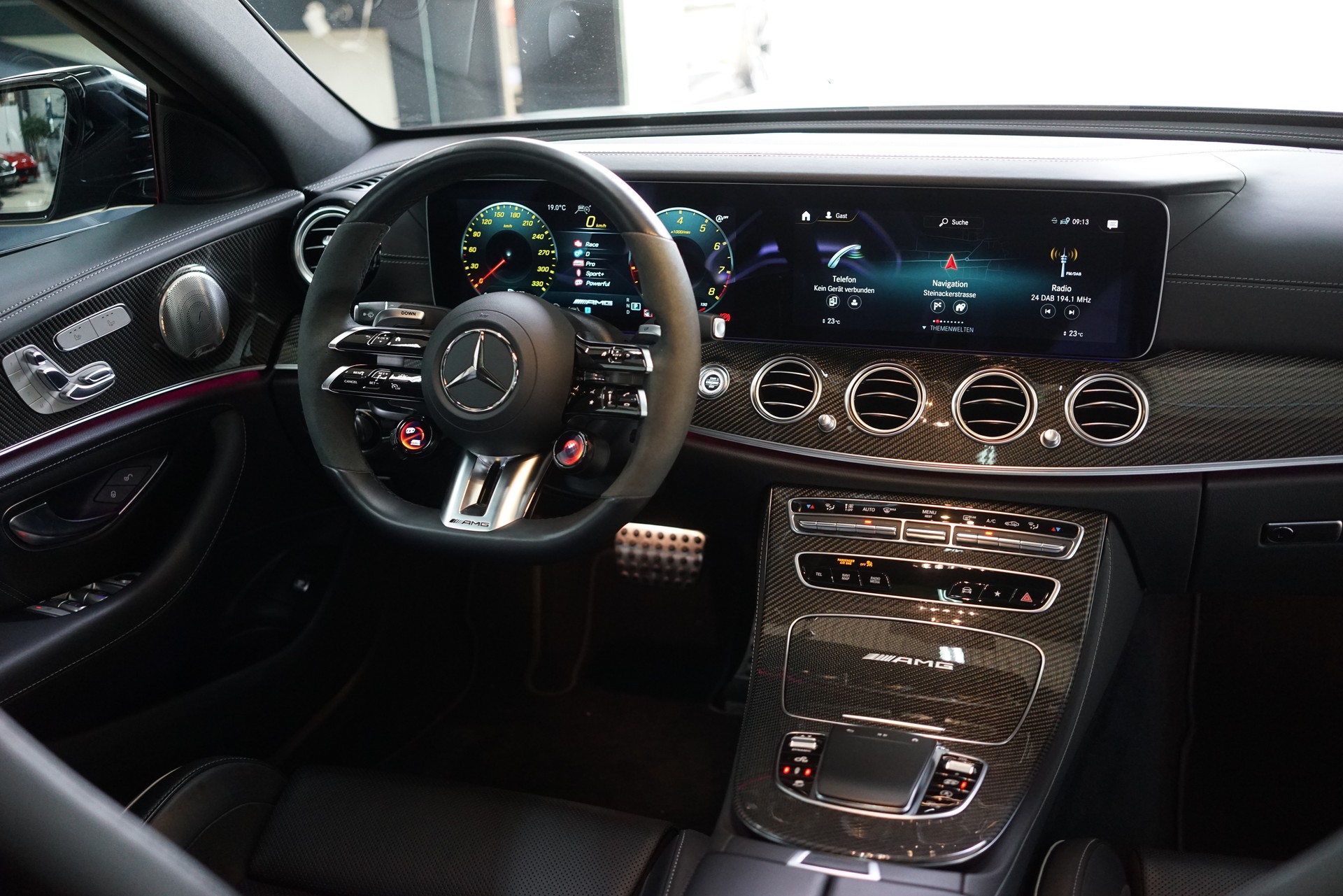 MERCEDES-BENZ AMG E 63 S 4Matic+ Speedshift 9G-TCT-image-29