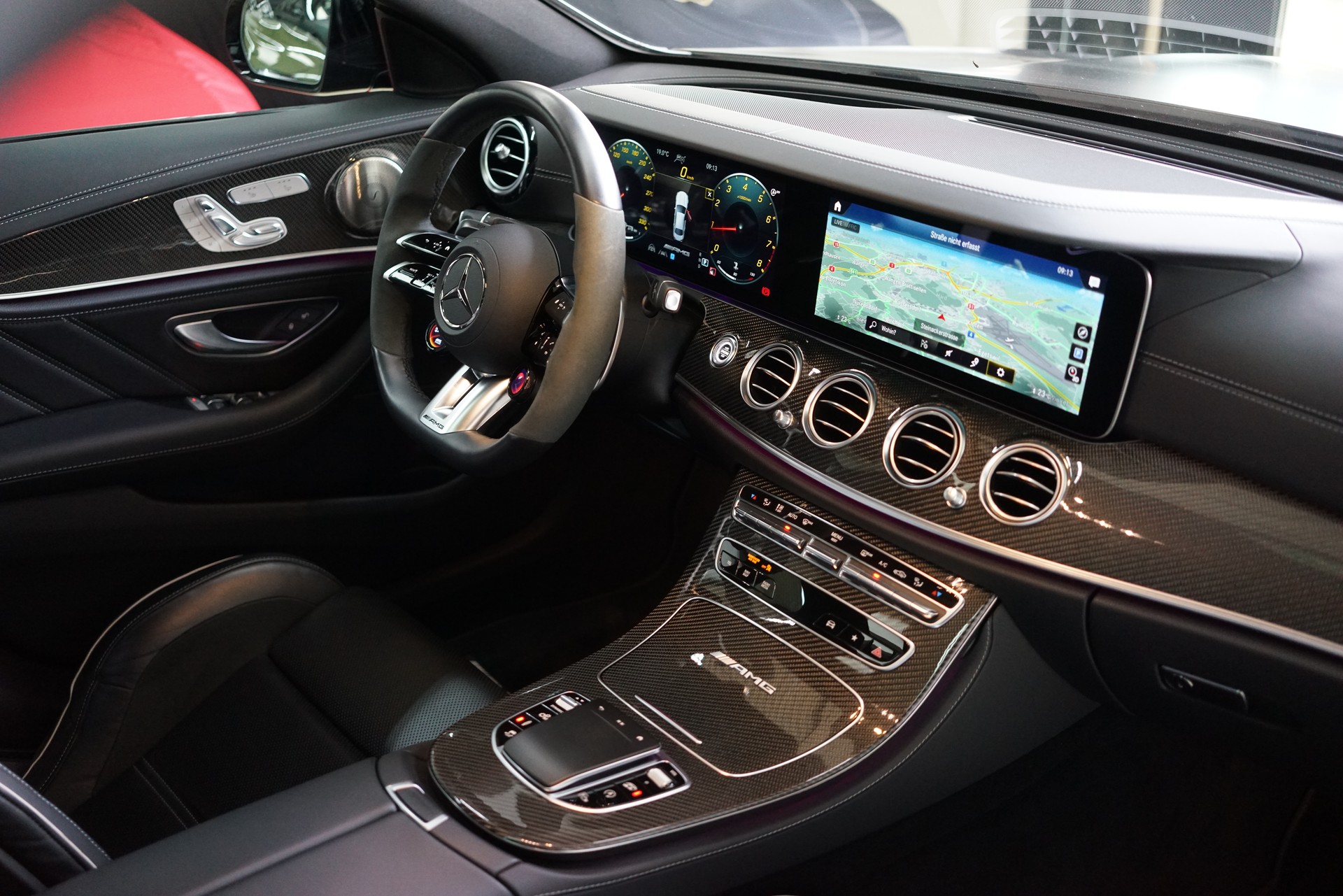 MERCEDES-BENZ AMG E 63 S 4Matic+ Speedshift 9G-TCT-image-28
