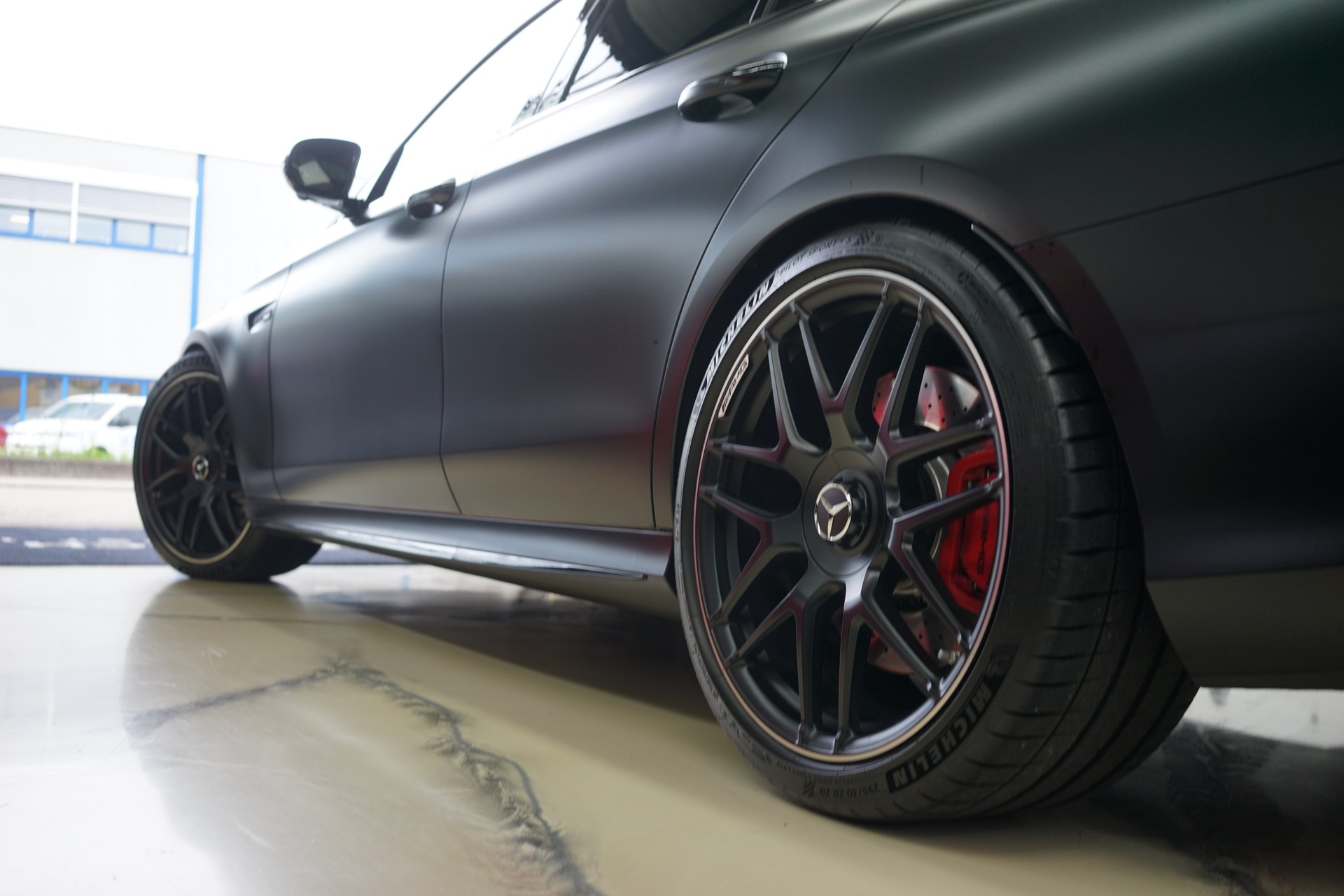 MERCEDES-BENZ AMG E 63 S 4Matic+ Speedshift 9G-TCT-image-6