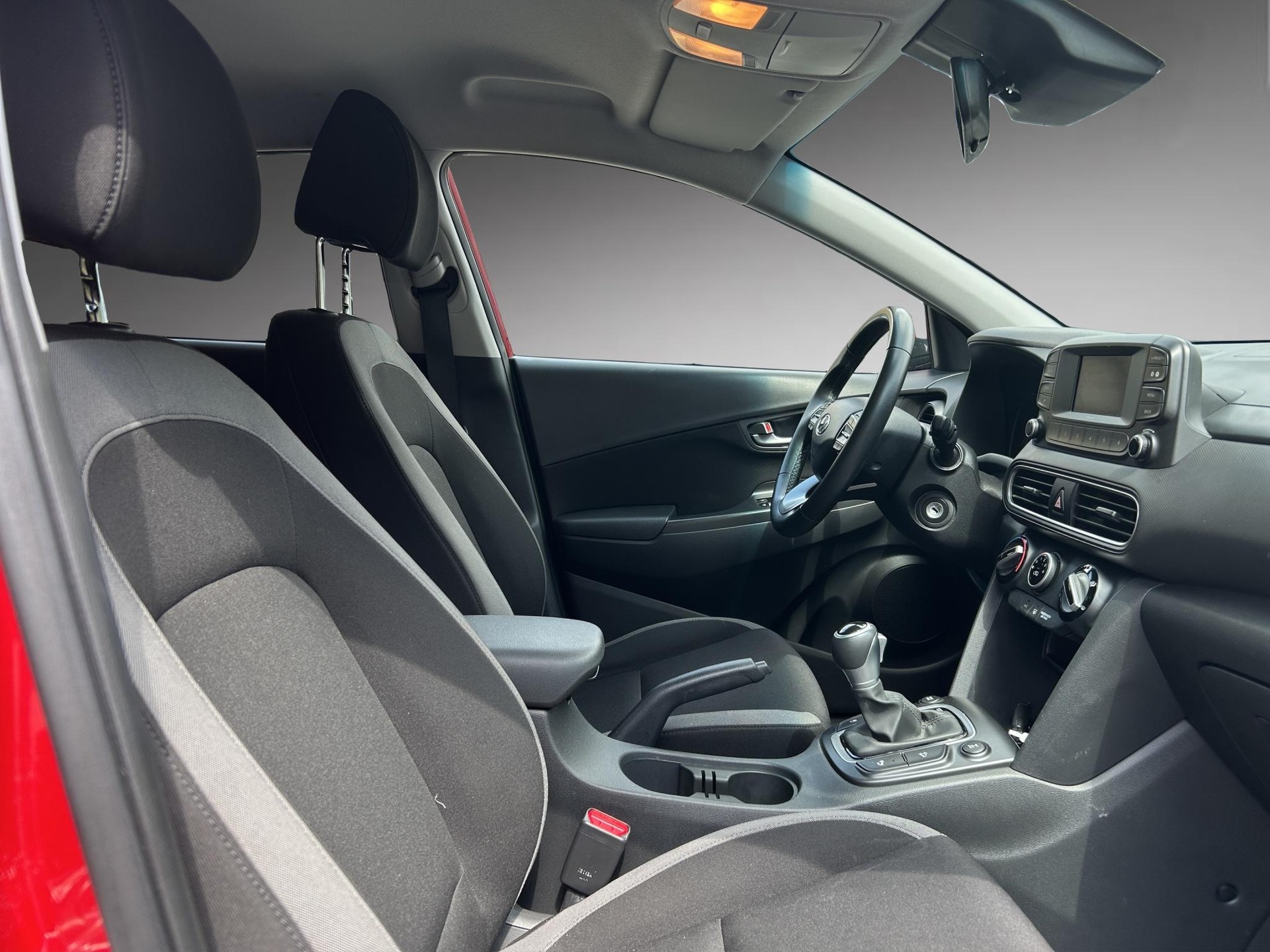 HYUNDAI Kona 1.6 CRDi Amplia 4WD-image-9