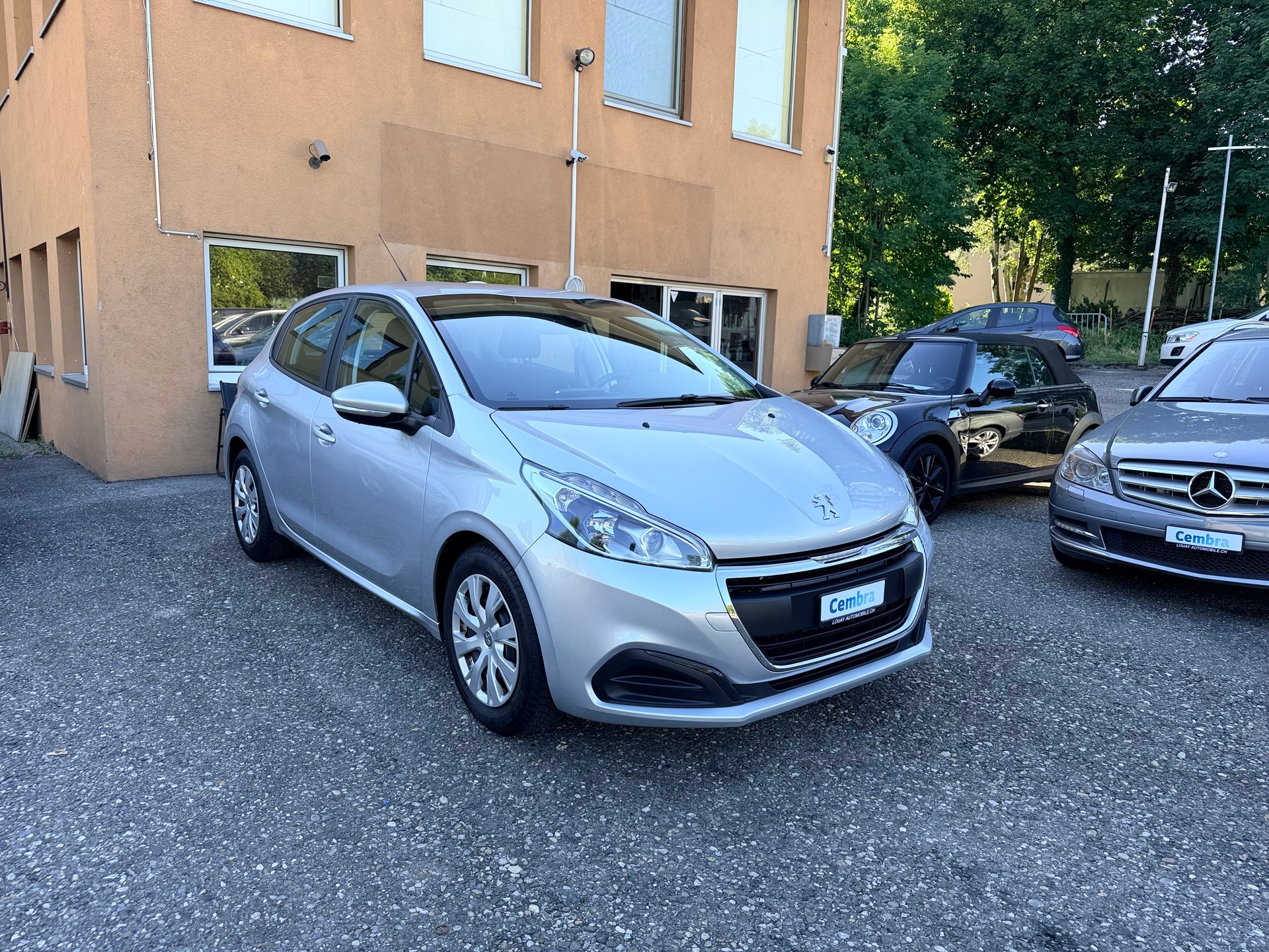 PEUGEOT 208 1.6 BlueHDi Active-image-3