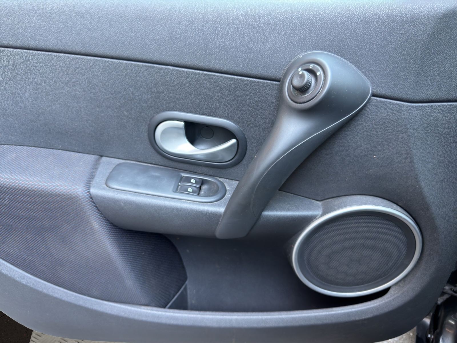 RENAULT Clio 1.2 16V Turbo Exception-image-11
