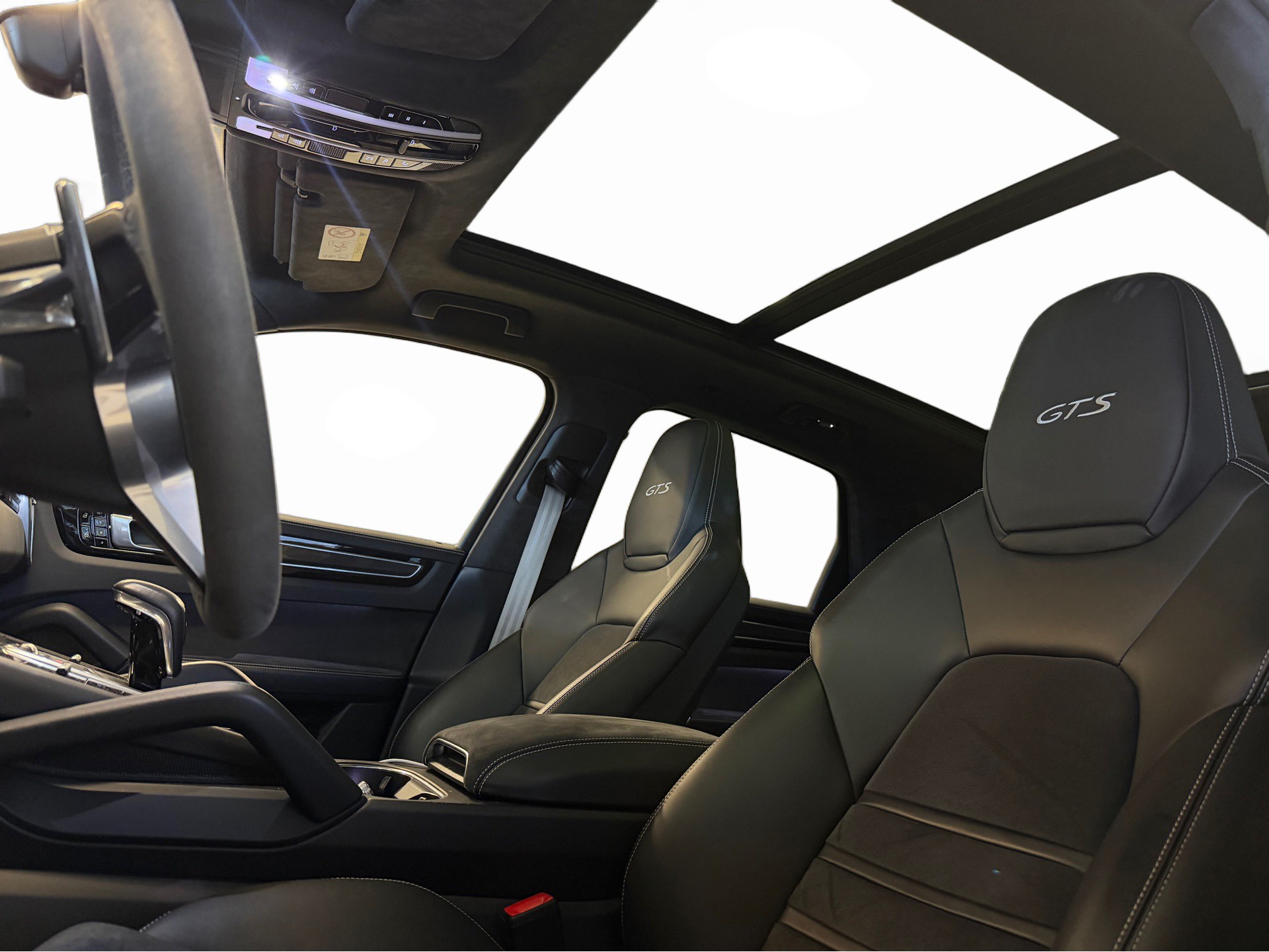 PORSCHE Cayenne GTS-image-10