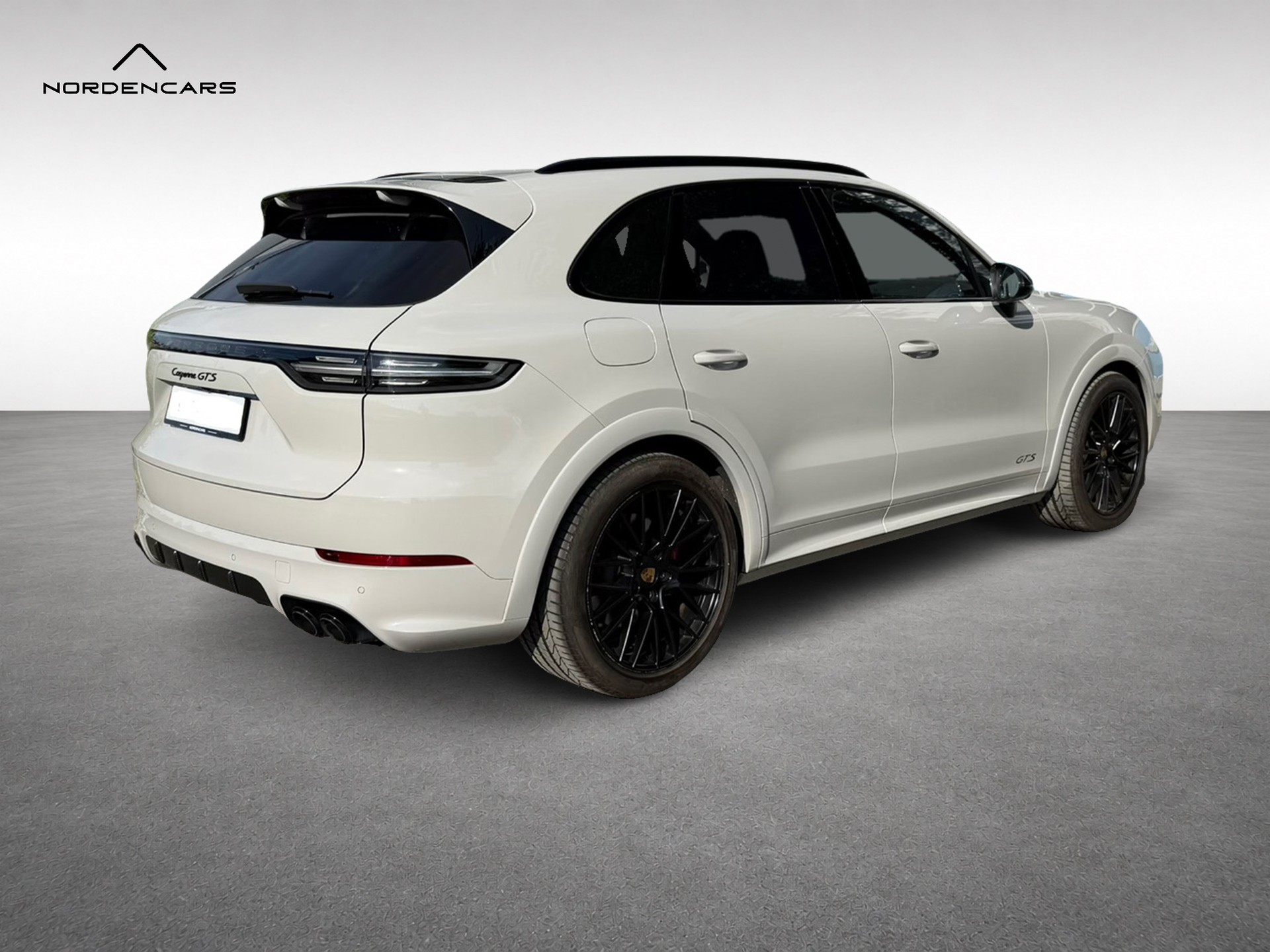 PORSCHE Cayenne GTS-showroom-element-2