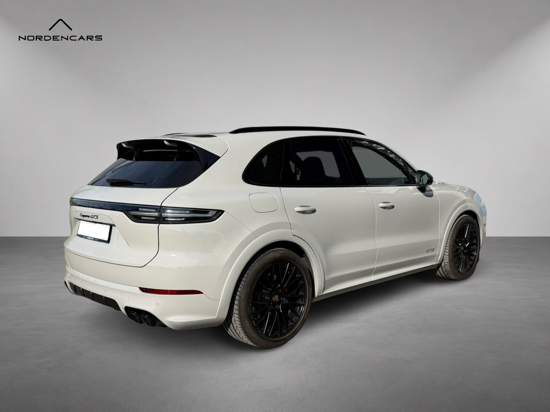 PORSCHE Cayenne GTS-image-2