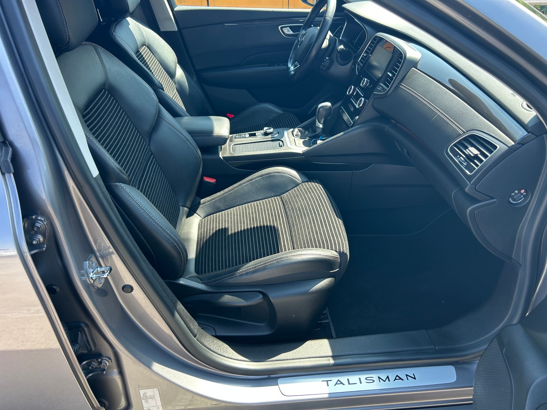 RENAULT Talisman Grandtour 1.6 dCi Intens EDC-image-7