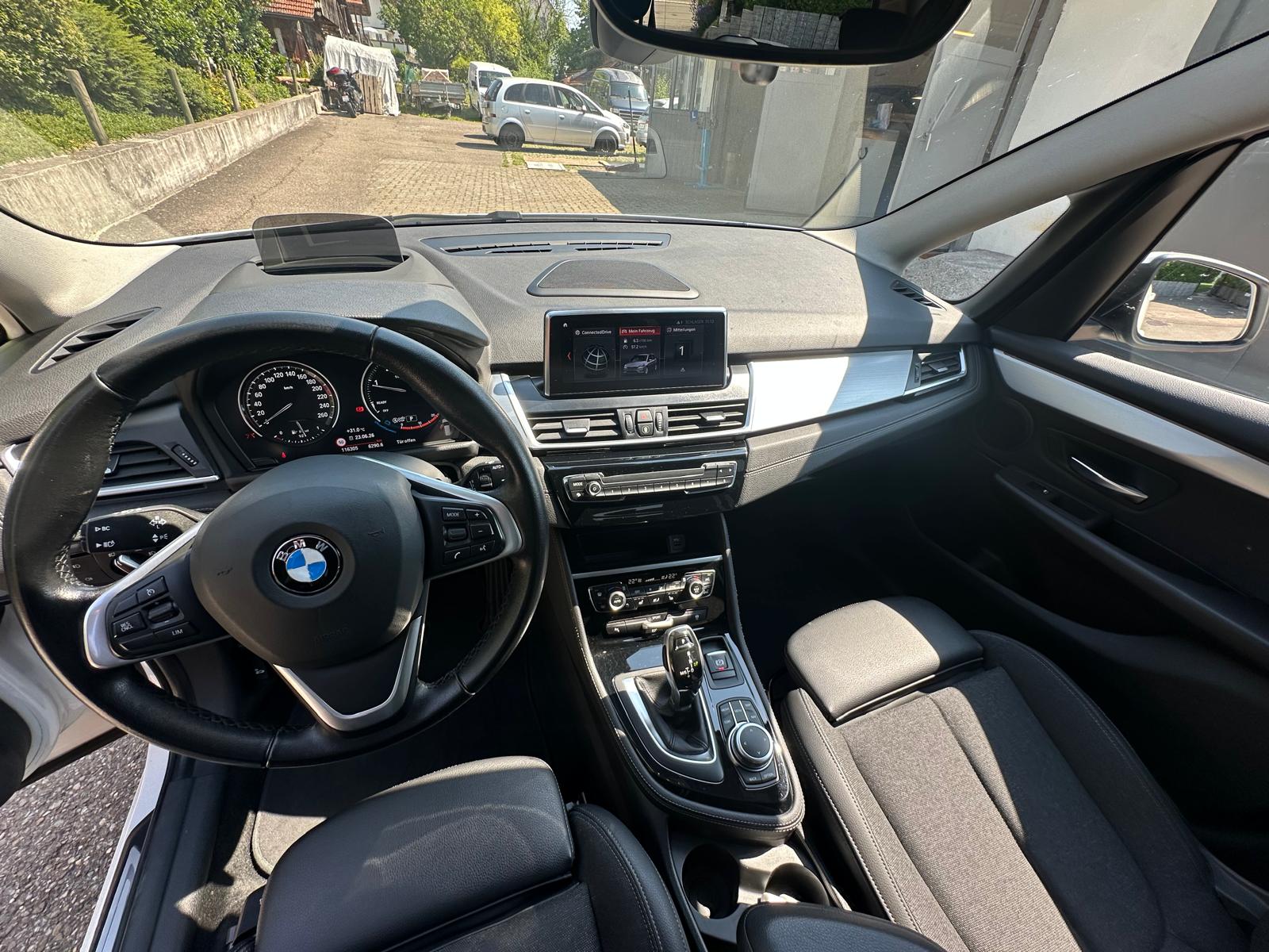 BMW 218d Gran Tourer Steptronic-image-8