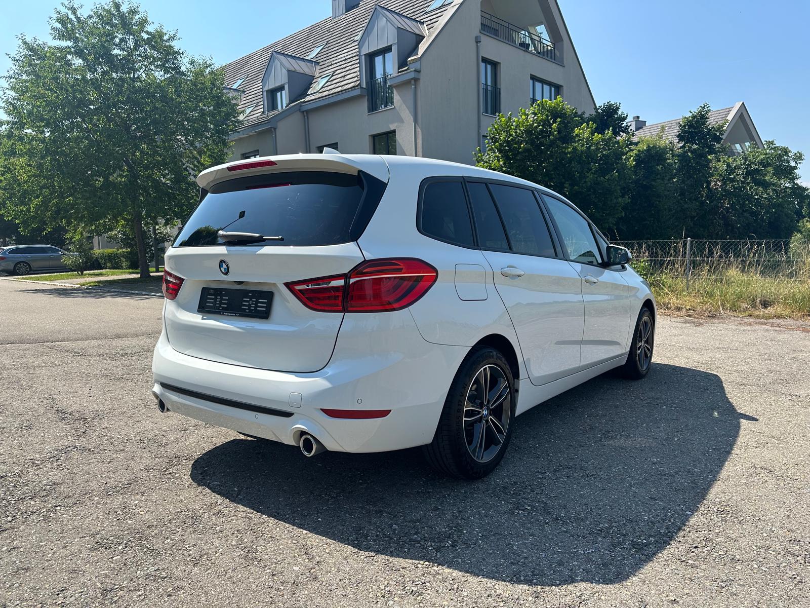 BMW 218d Gran Tourer Steptronic-image-3