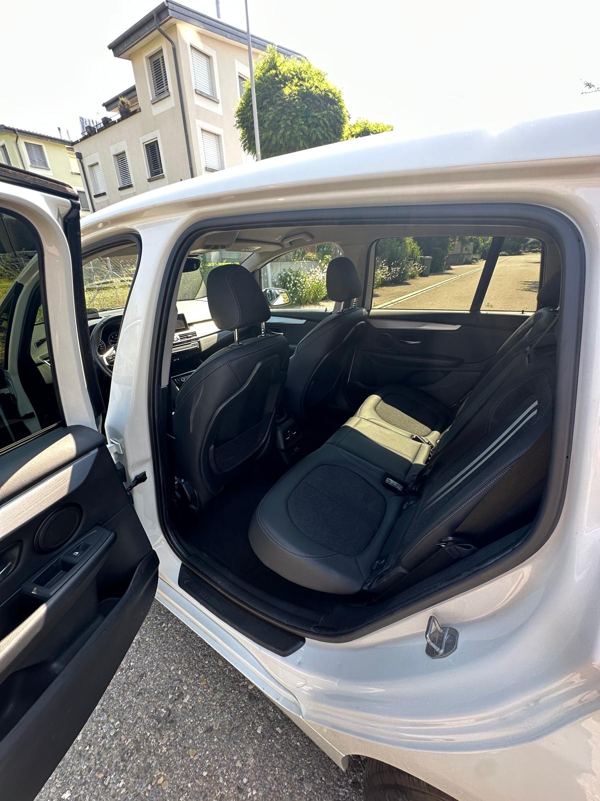 BMW 218d Gran Tourer Steptronic-image-6