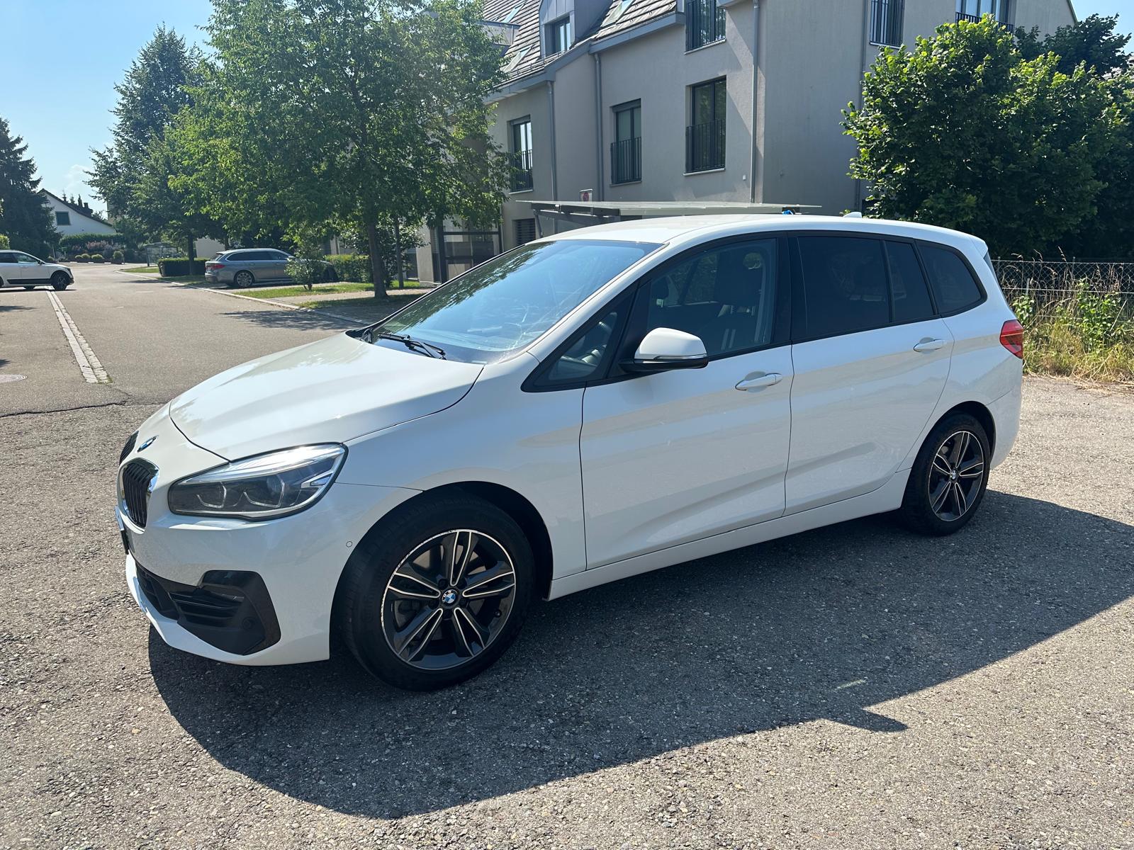 BMW 218d Gran Tourer Steptronic-image-2