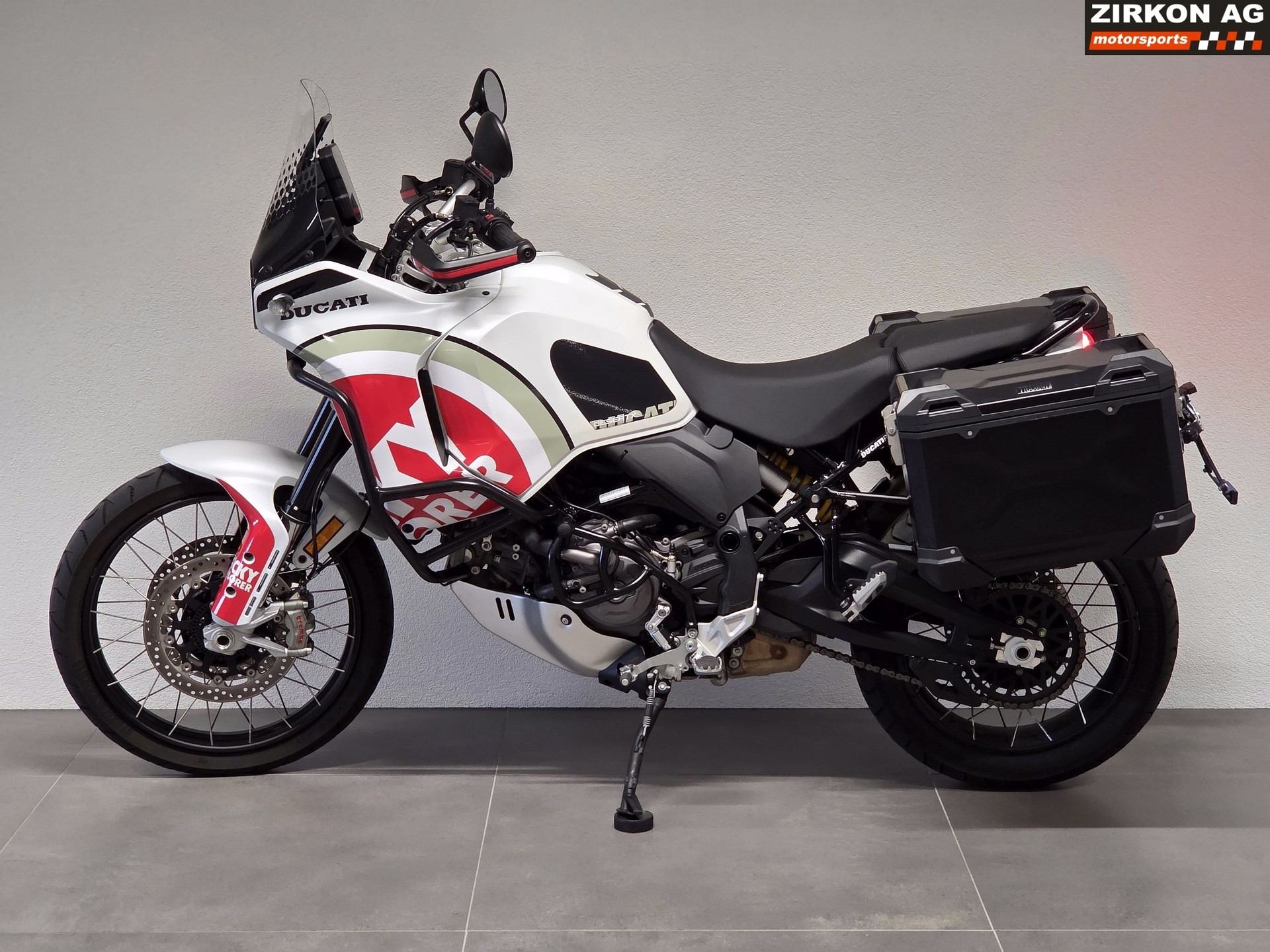 DUCATI Desert X Lucky Strike-image-11