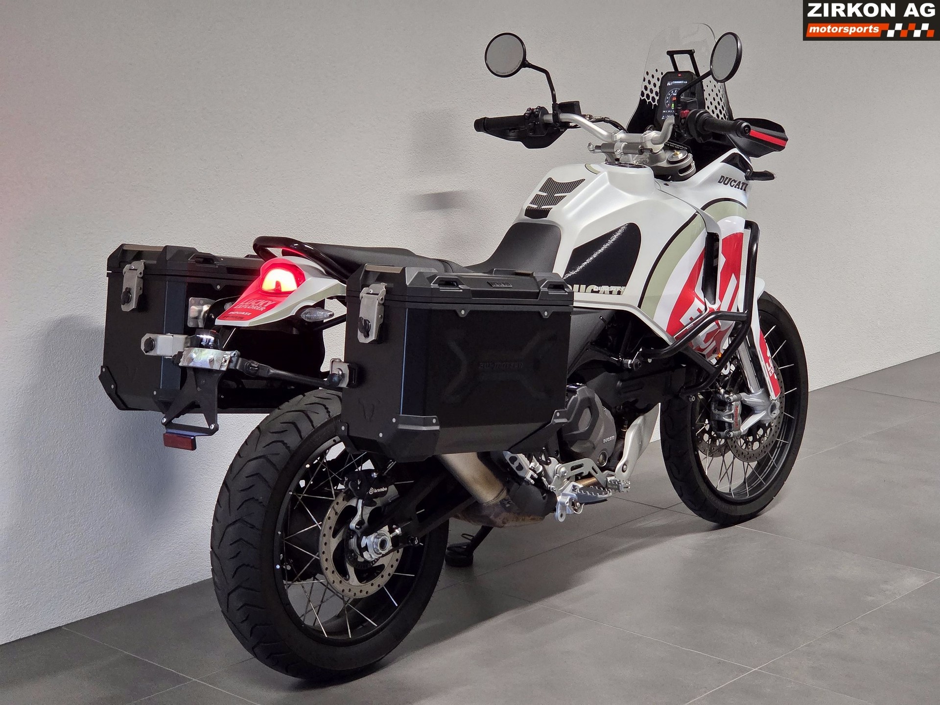 DUCATI Desert X Lucky Strike-image-7