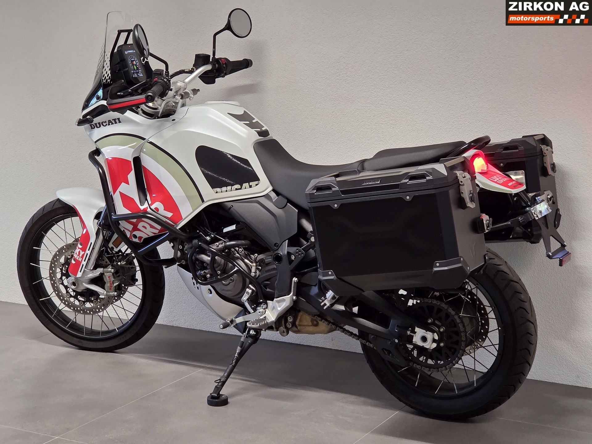 DUCATI Desert X Lucky Strike-image-12