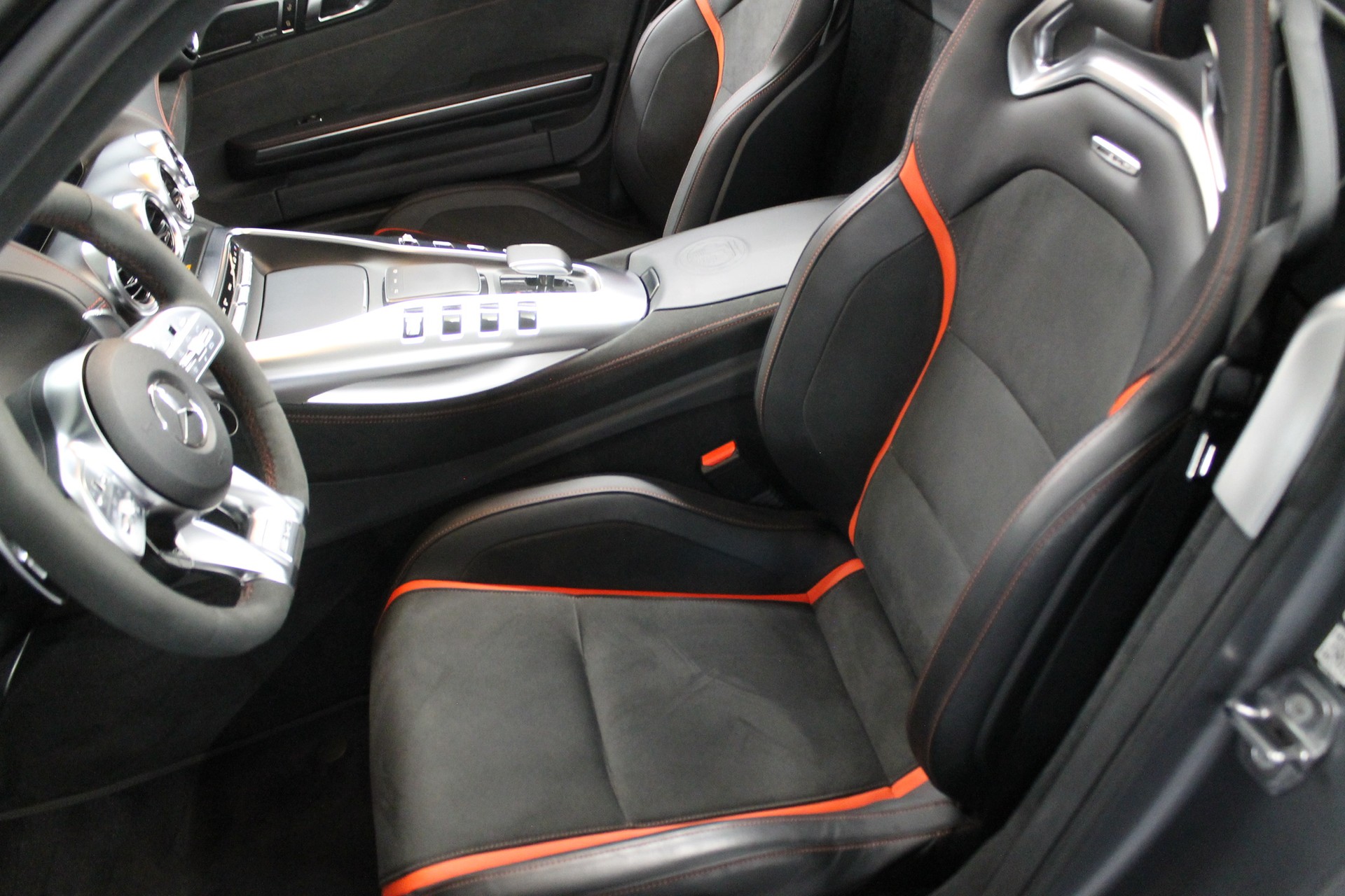 MERCEDES-BENZ AMG GT C-image-6
