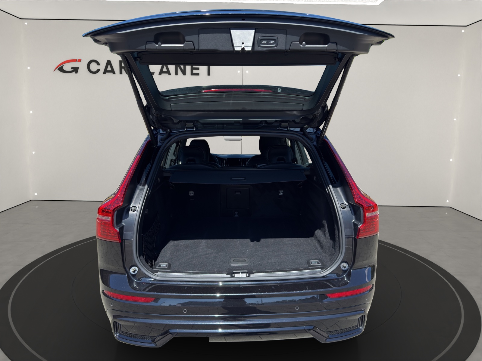 VOLVO XC60 2.0 B5 MH R-Design AWD-image-5