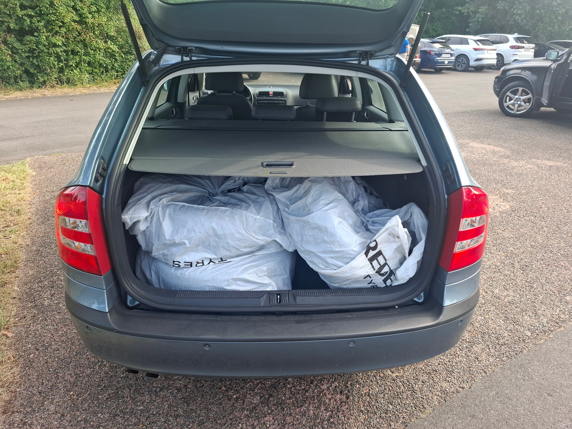 SKODA Octavia 2.0 FSI Swiss Adventure 4x4-image-7