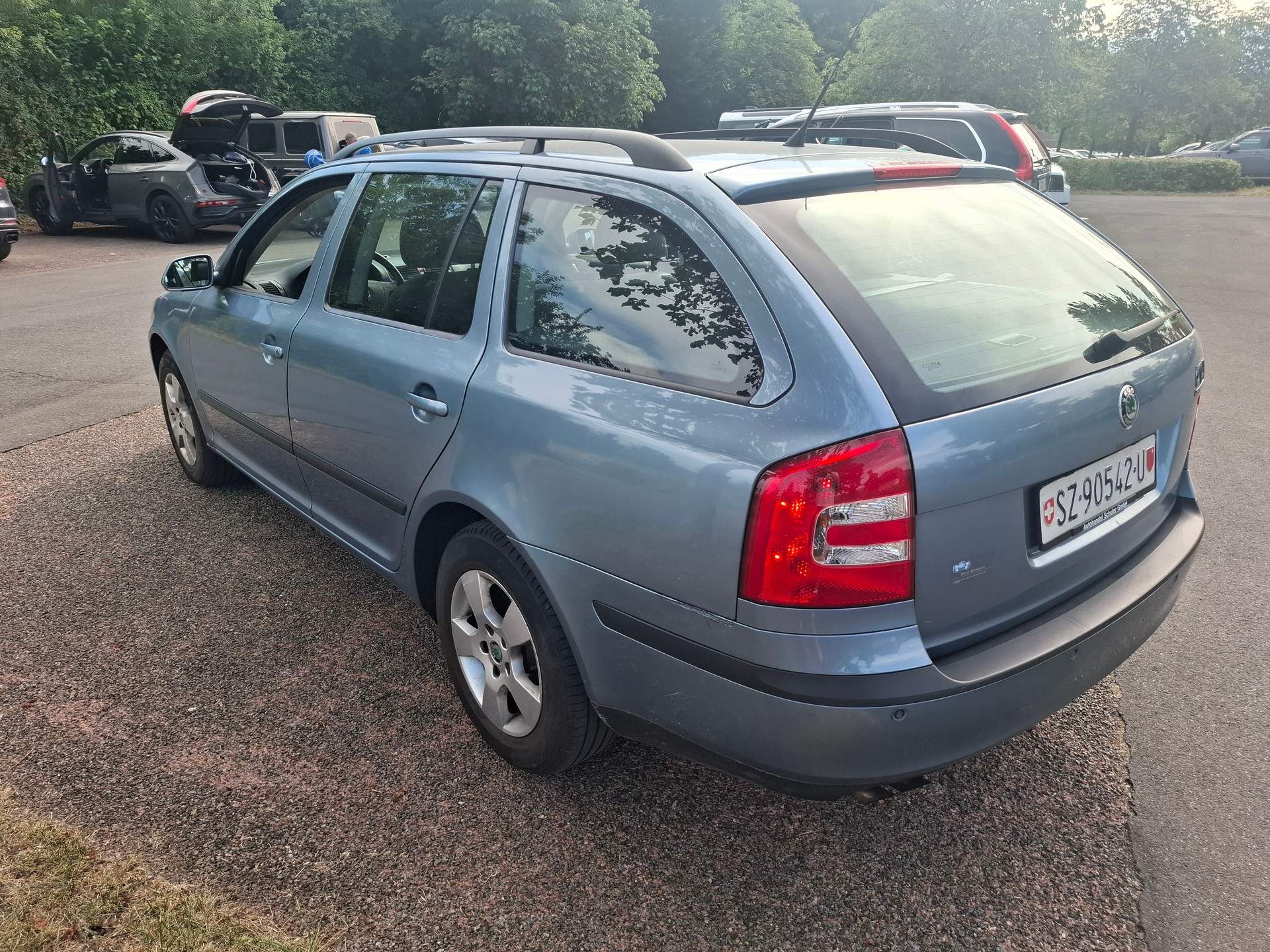 SKODA Octavia 2.0 FSI Swiss Adventure 4x4-image-6