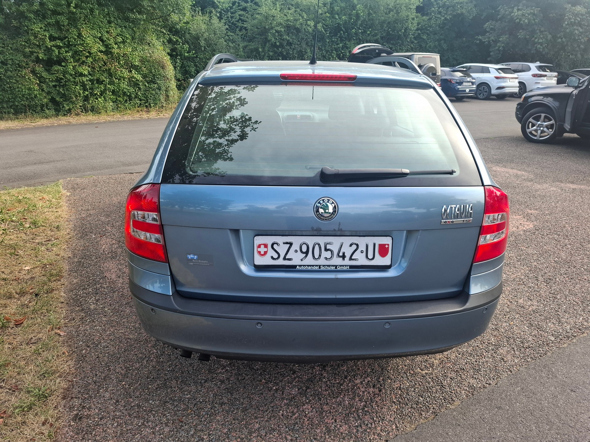SKODA Octavia 2.0 FSI Swiss Adventure 4x4-image-8
