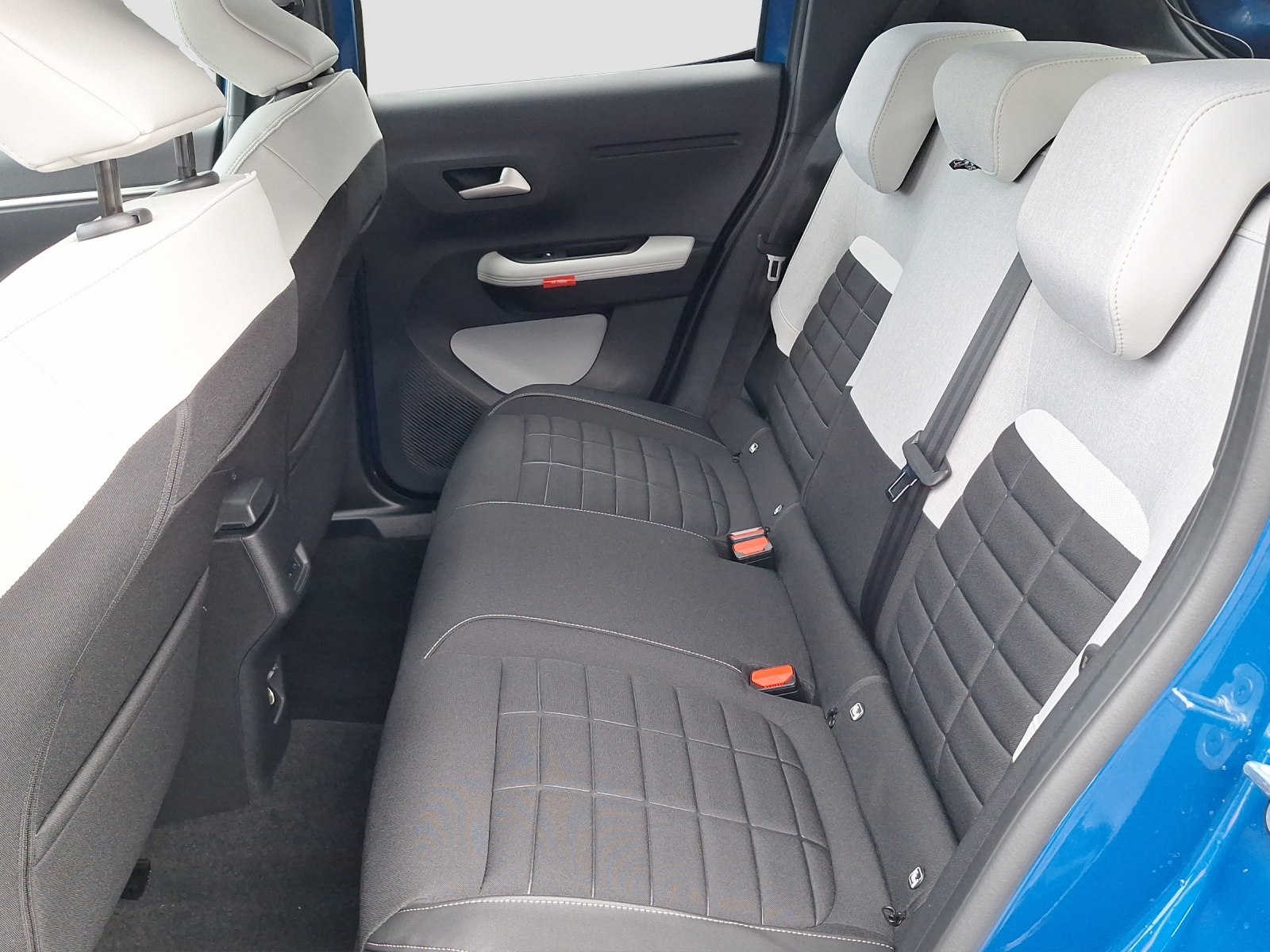 CITROEN C3 1.2 Hybrid Edition Tricolore-image-10