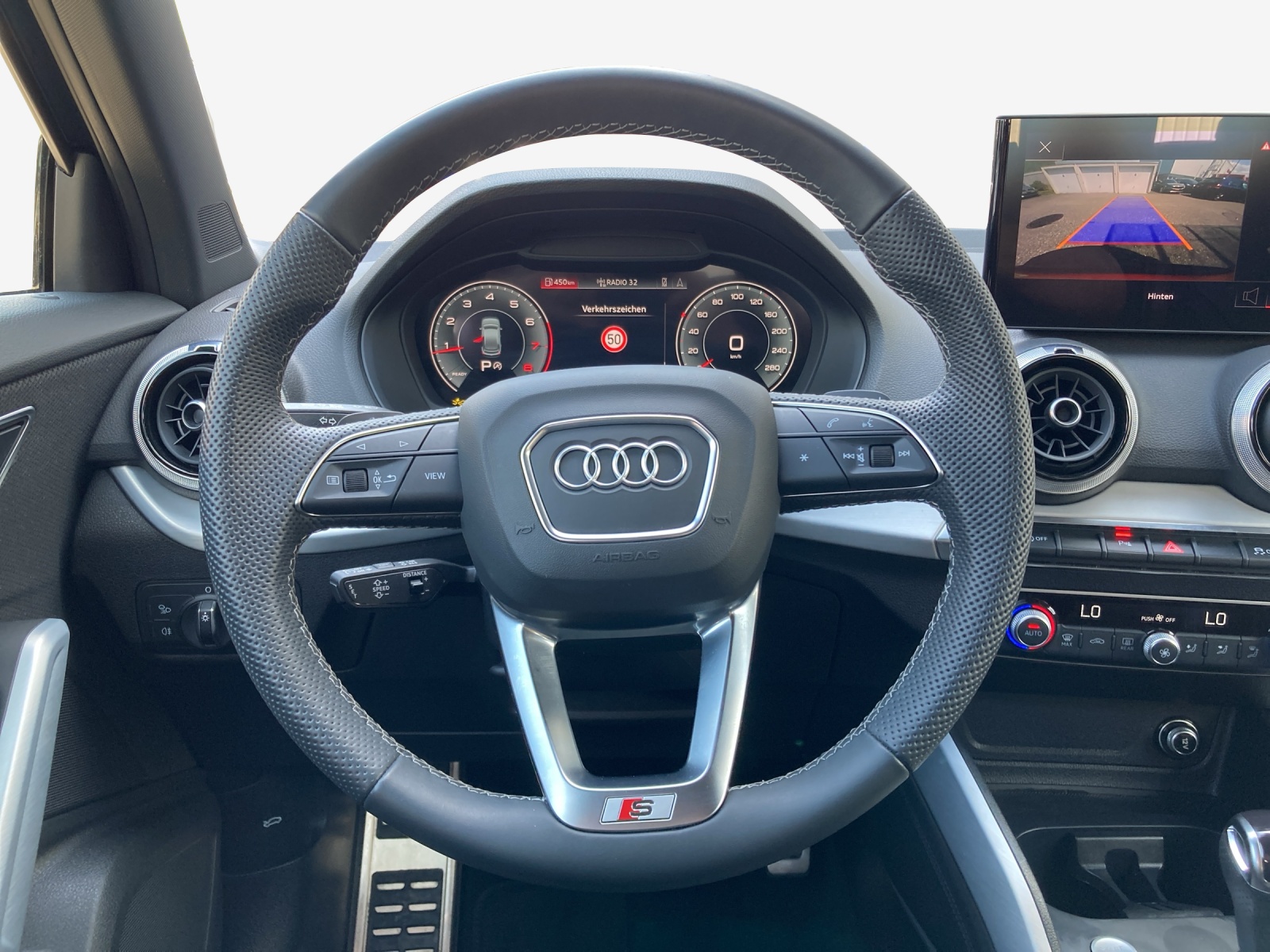 AUDI Q2 40 TFSI S line quattro S-tronic-image-9