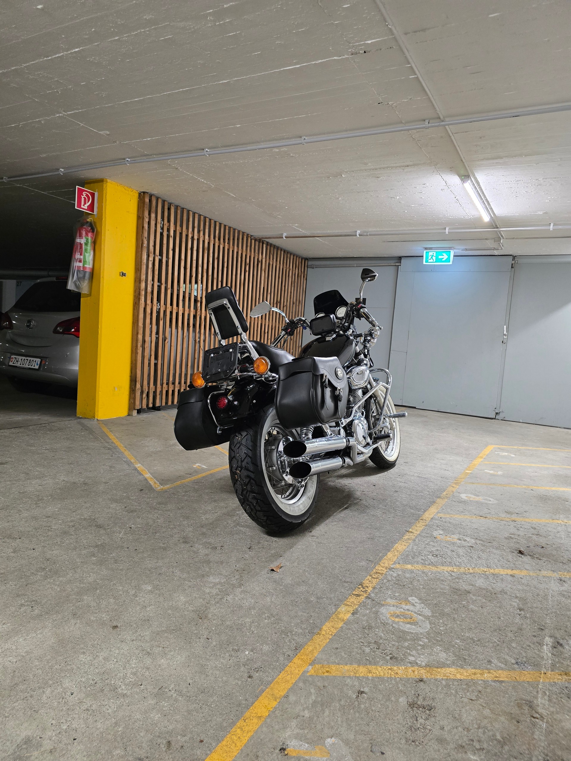 YAMAHA XV 1100 Virago-image-8
