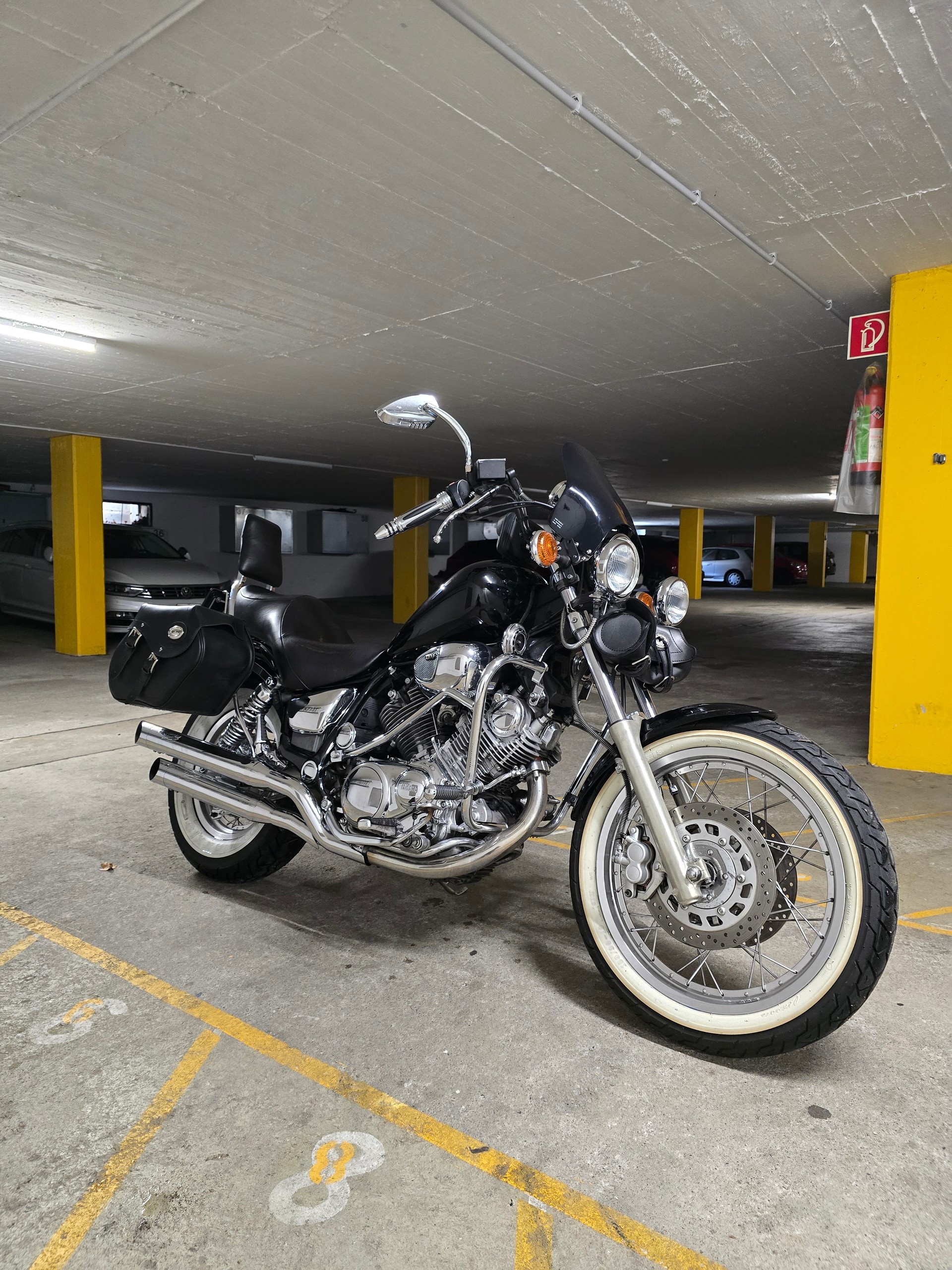 YAMAHA XV 1100 Virago-image-7